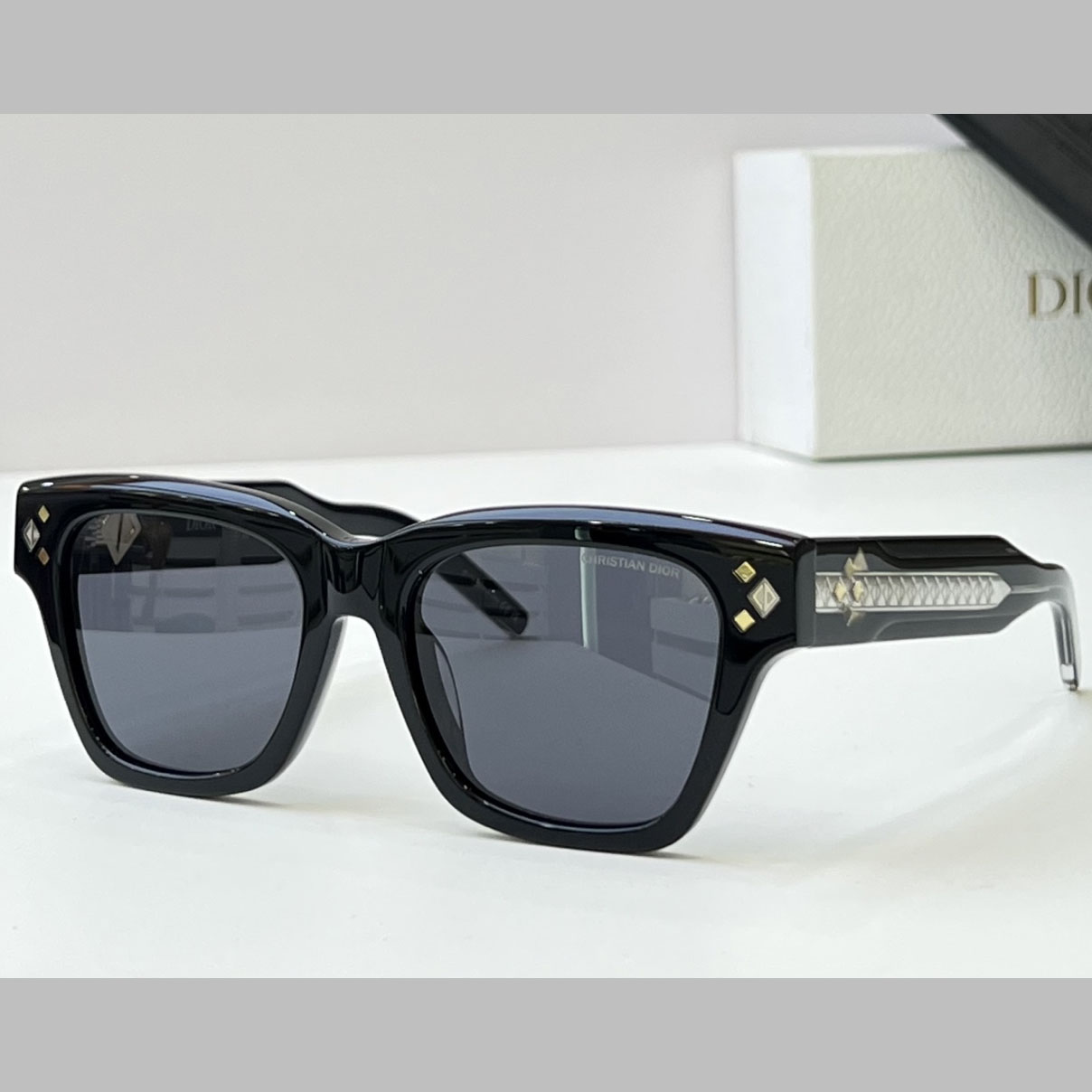 Dior Sunglasses - FashionPlug