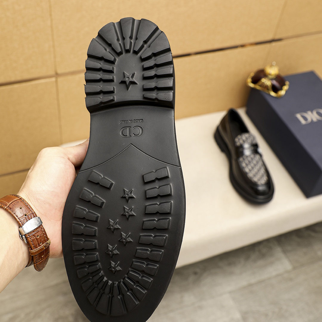 Dior Explorer Loafer - FashionPlug
