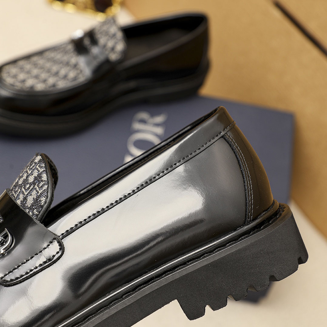 Dior Explorer Loafer - FashionPlug