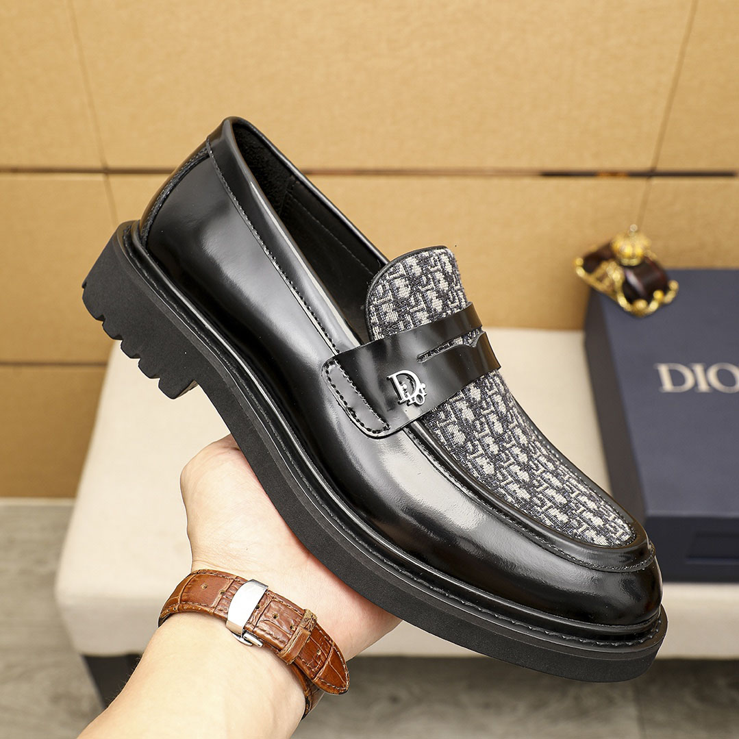 Dior Explorer Loafer - FashionPlug