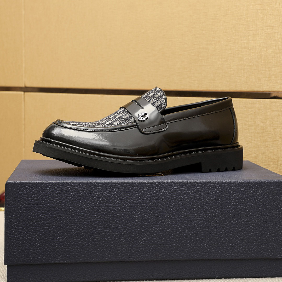 Dior Explorer Loafer - FashionPlug