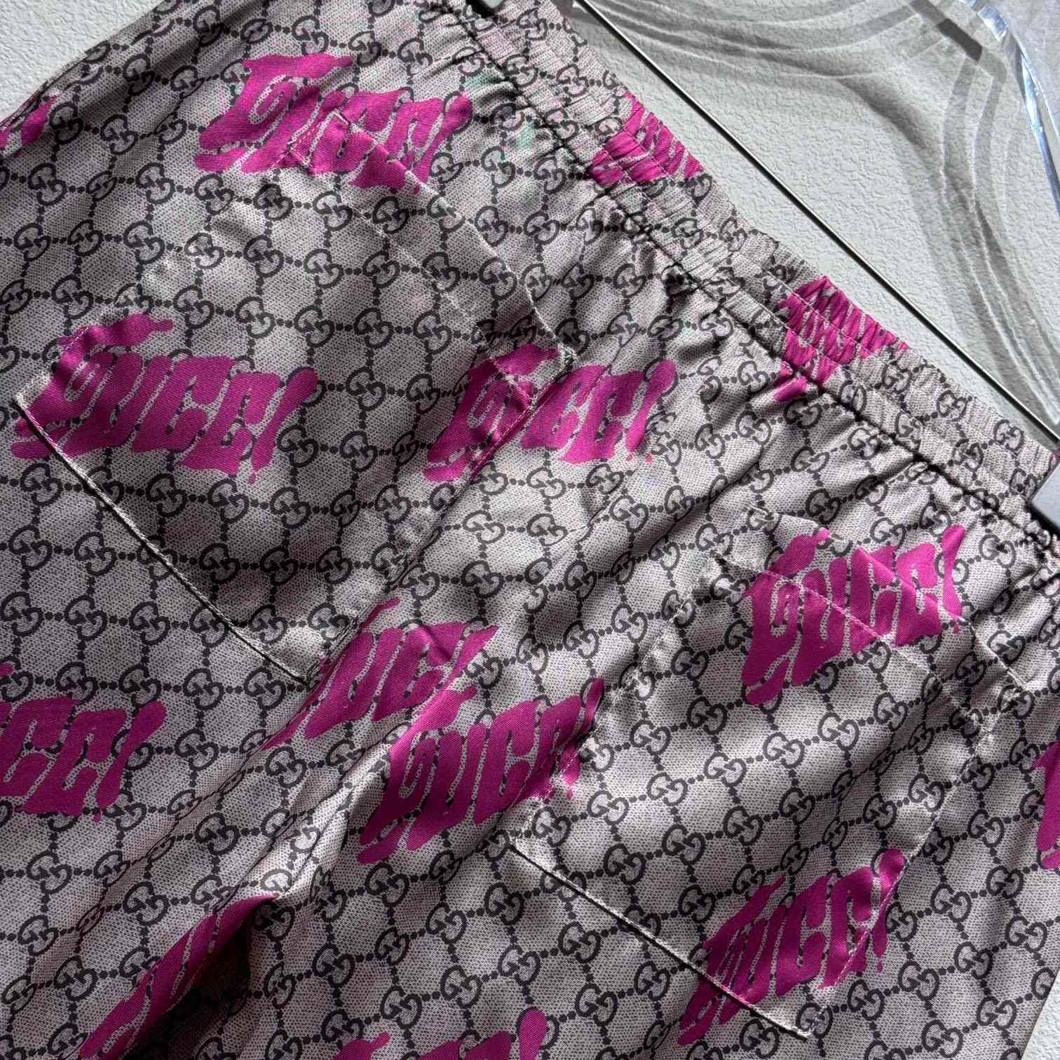 Gucci Printed Silk Twill Shorts - FashionPlug