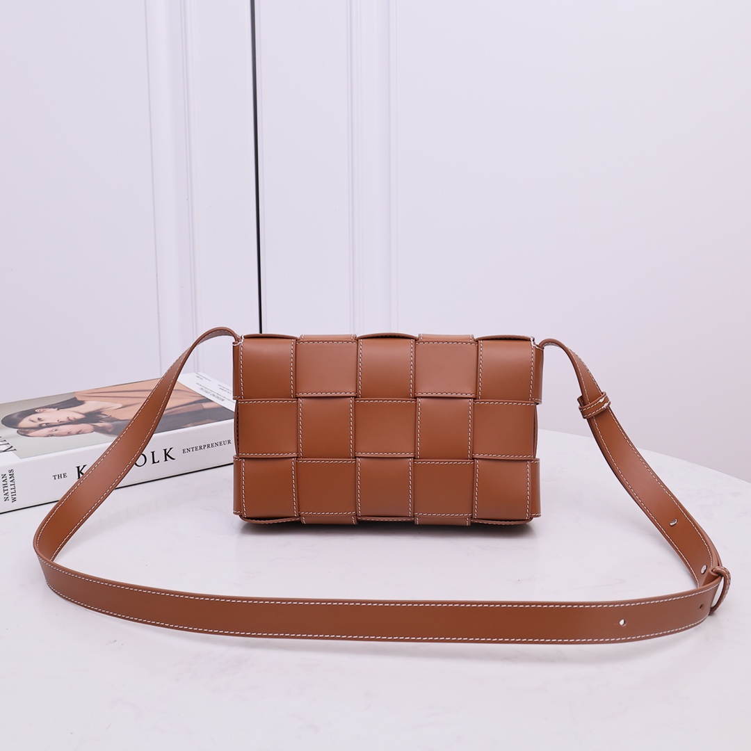Bottega Veneta Cassette - FashionPlug