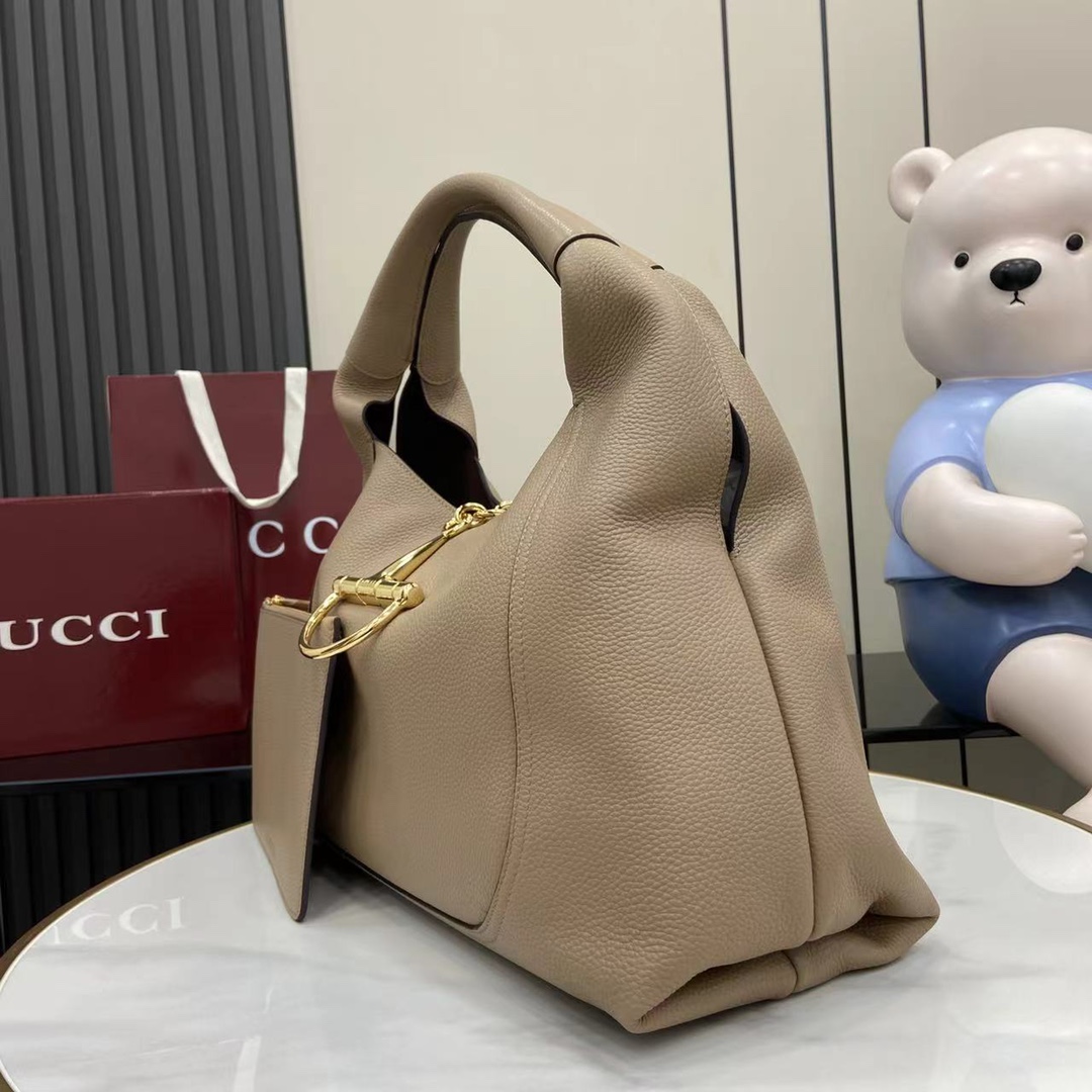 Gucci Softbit Maxi Shoulder Bag - FashionPlug