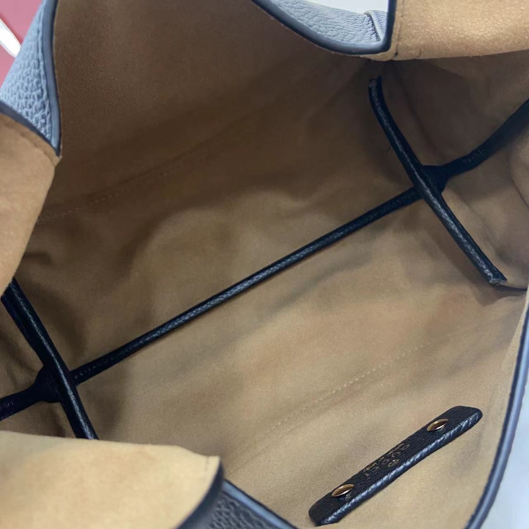 Gucci Softbit Medium Top Handle Bag - FashionPlug