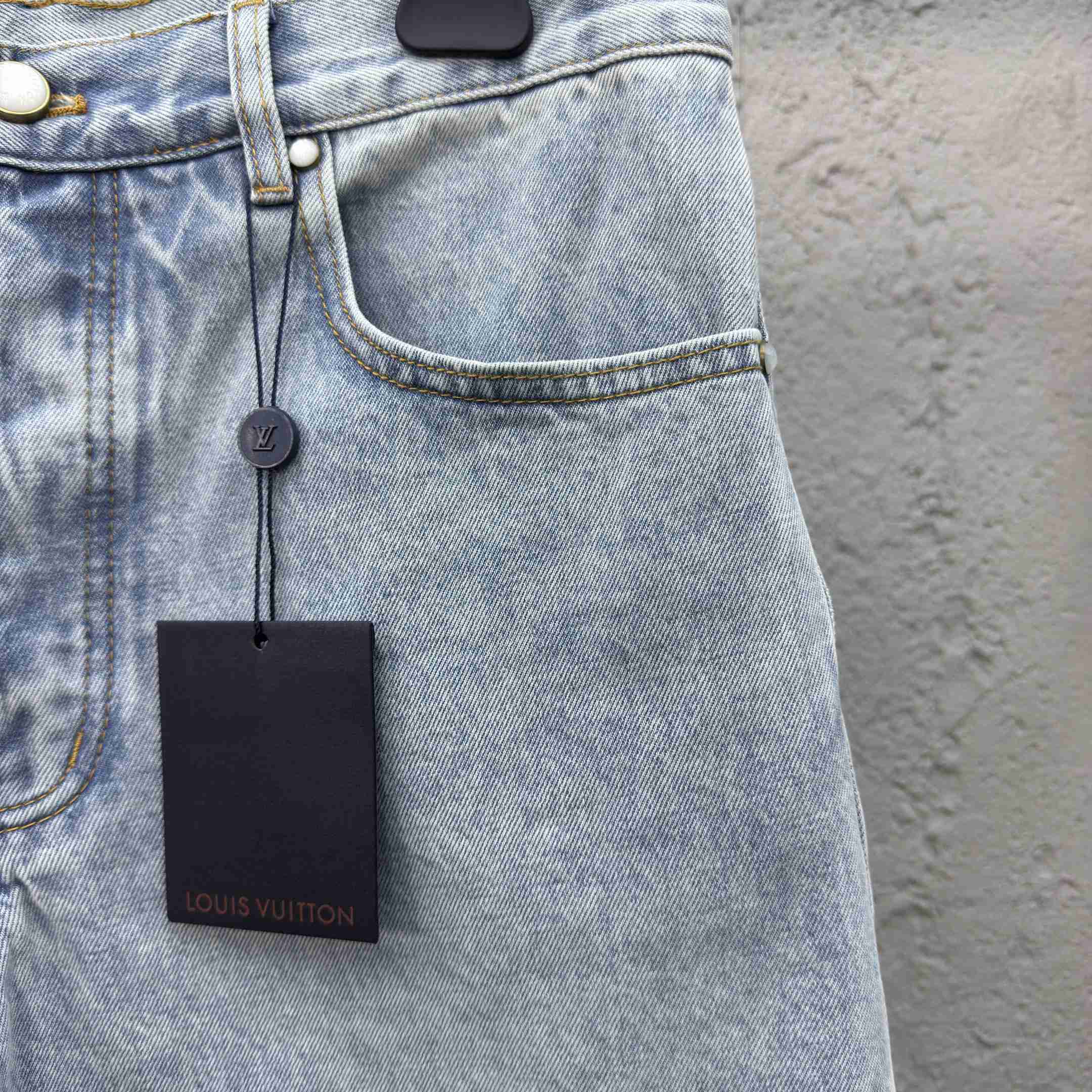 Louis Vuitton LV Denim Shorts   1AGTHU - FashionPlug