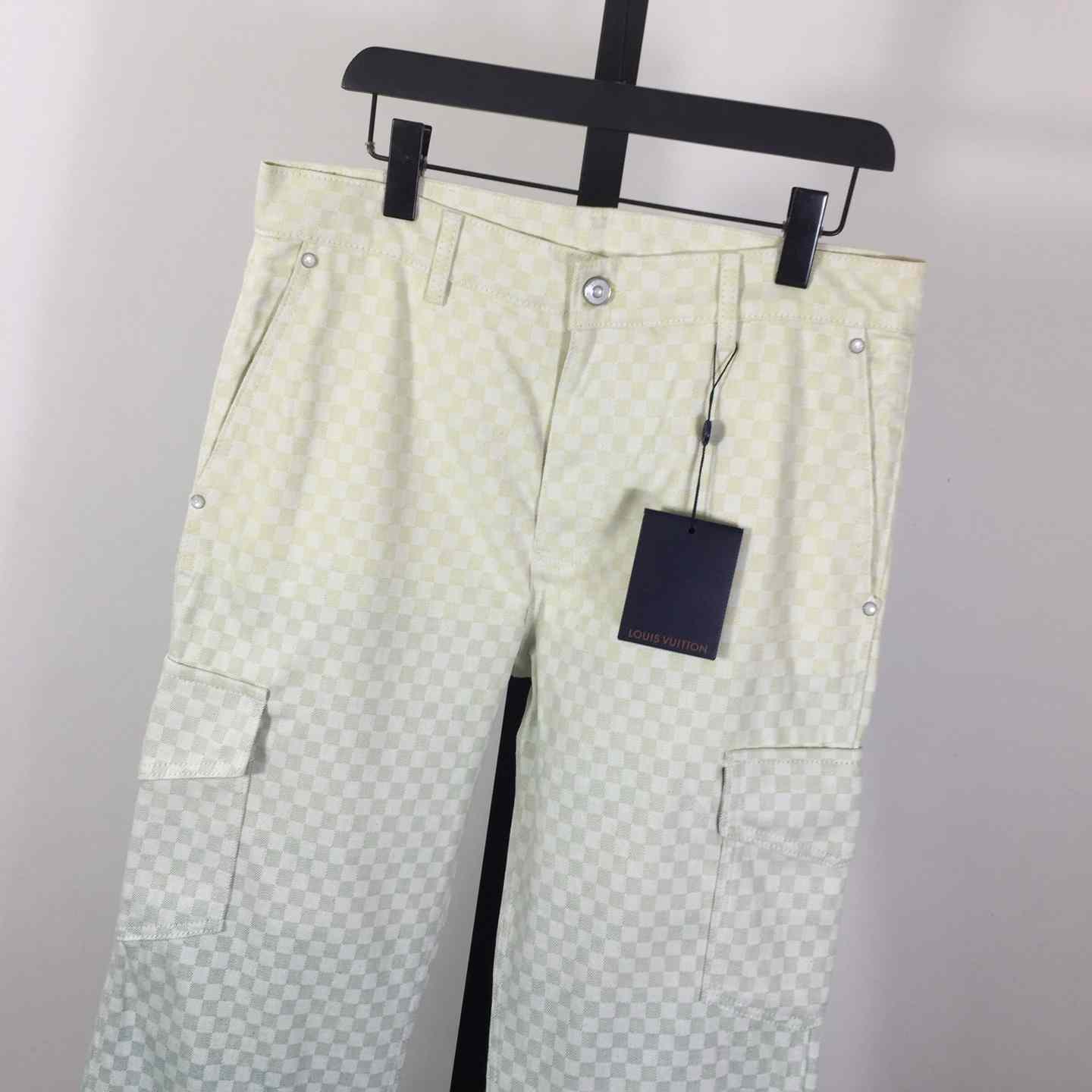 Louis Vuitton Damier Gradient Jacquard Denim Cargo Pants   1AGTHJ - FashionPlug