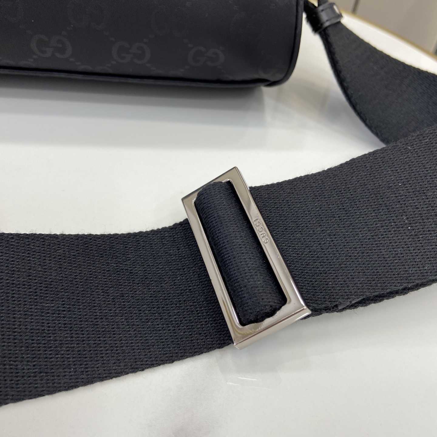 Gucci Nexus Medium Crossbody Bag - FashionPlug