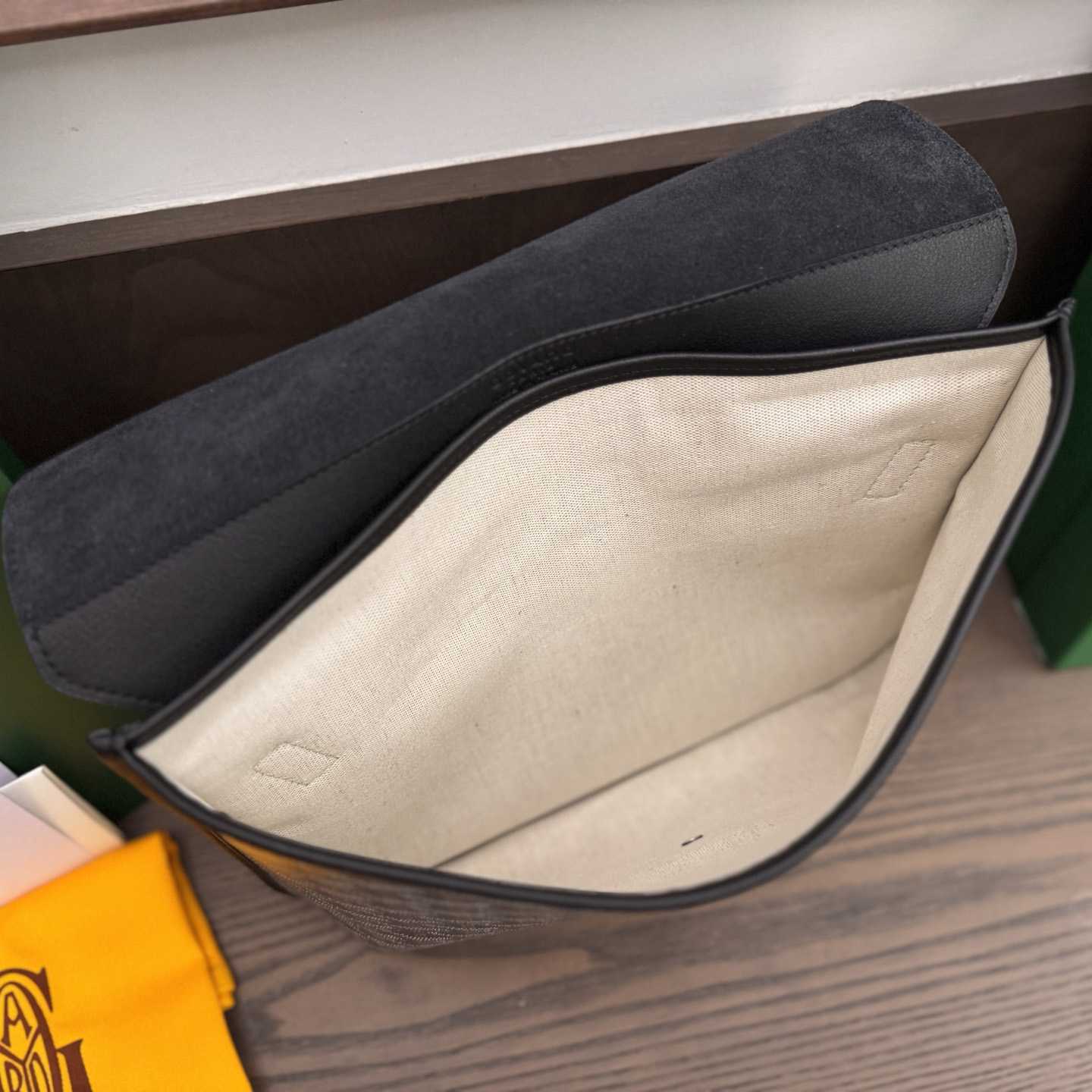 Goyard Coursier Messenger Bag - FashionPlug
