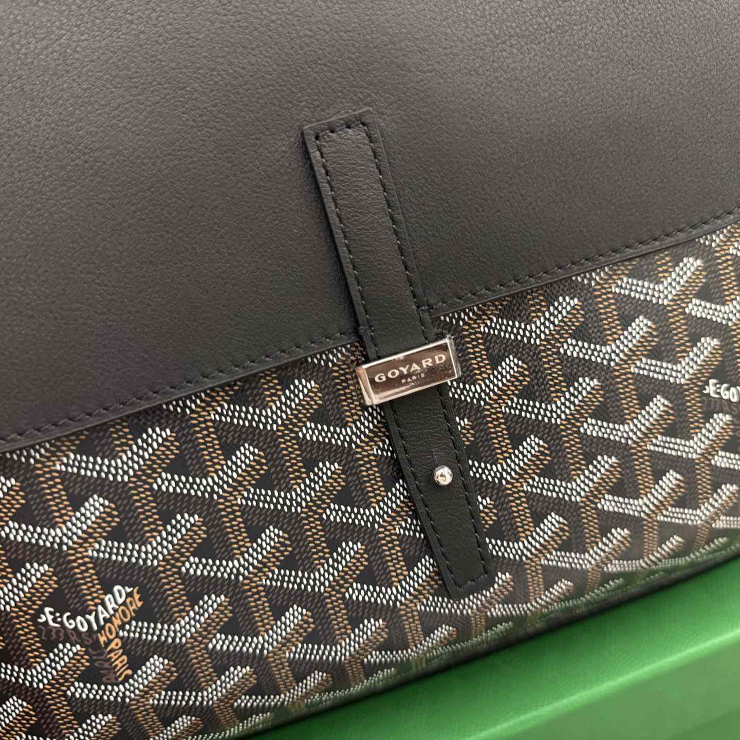 Goyard Coursier Messenger Bag - FashionPlug