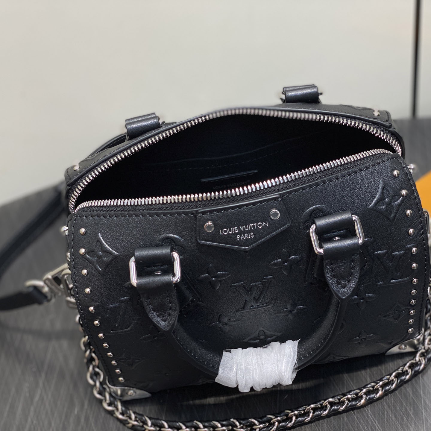 Louis Vuitton Speedy Trunk 20   M14575 - FashionPlug
