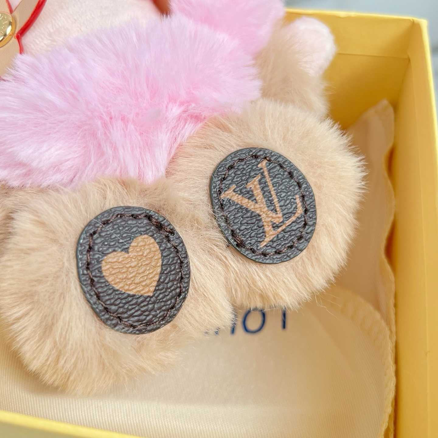 Louis Vuitton Vivienne Fashionista Bag Charm - FashionPlug
