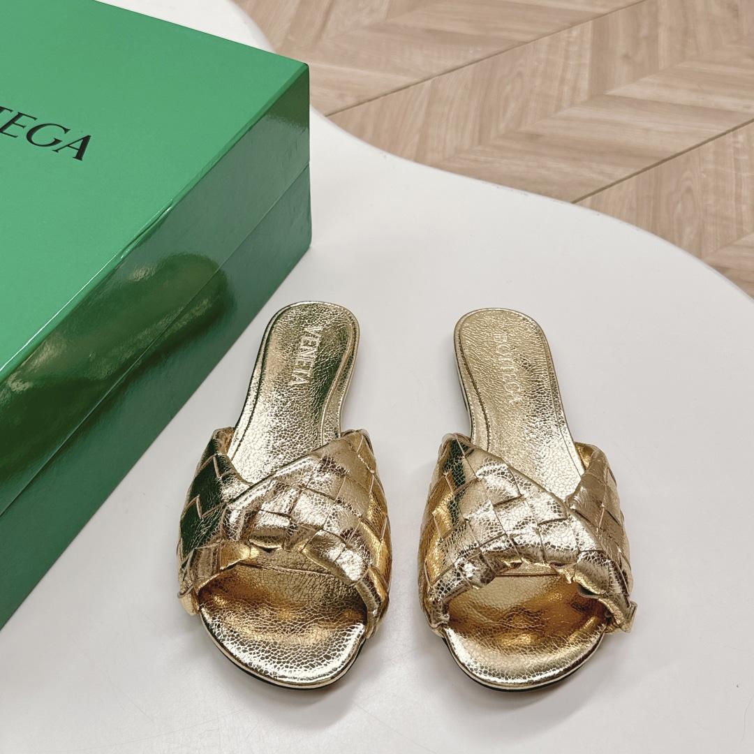 Bottega Veneta Blink Flat Mule - FashionPlug