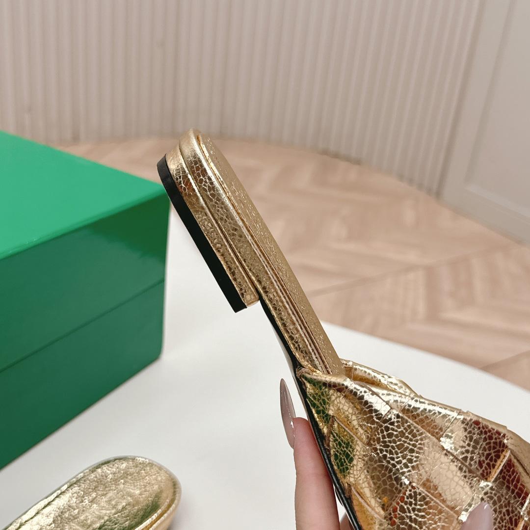 Bottega Veneta Blink Flat Mule - FashionPlug