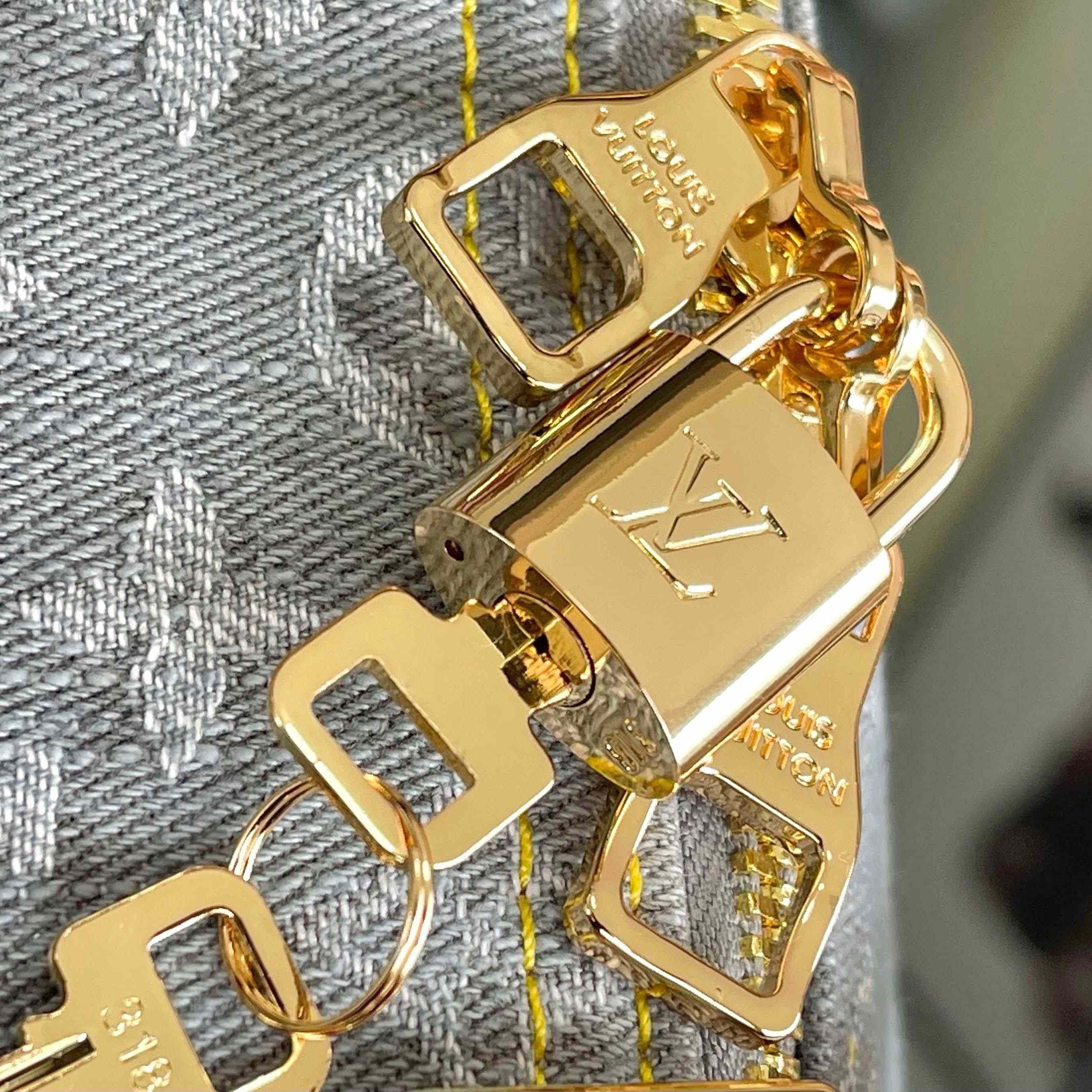 Louis Vuitton Keepall Bandoulière 45   M13748 - FashionPlug
