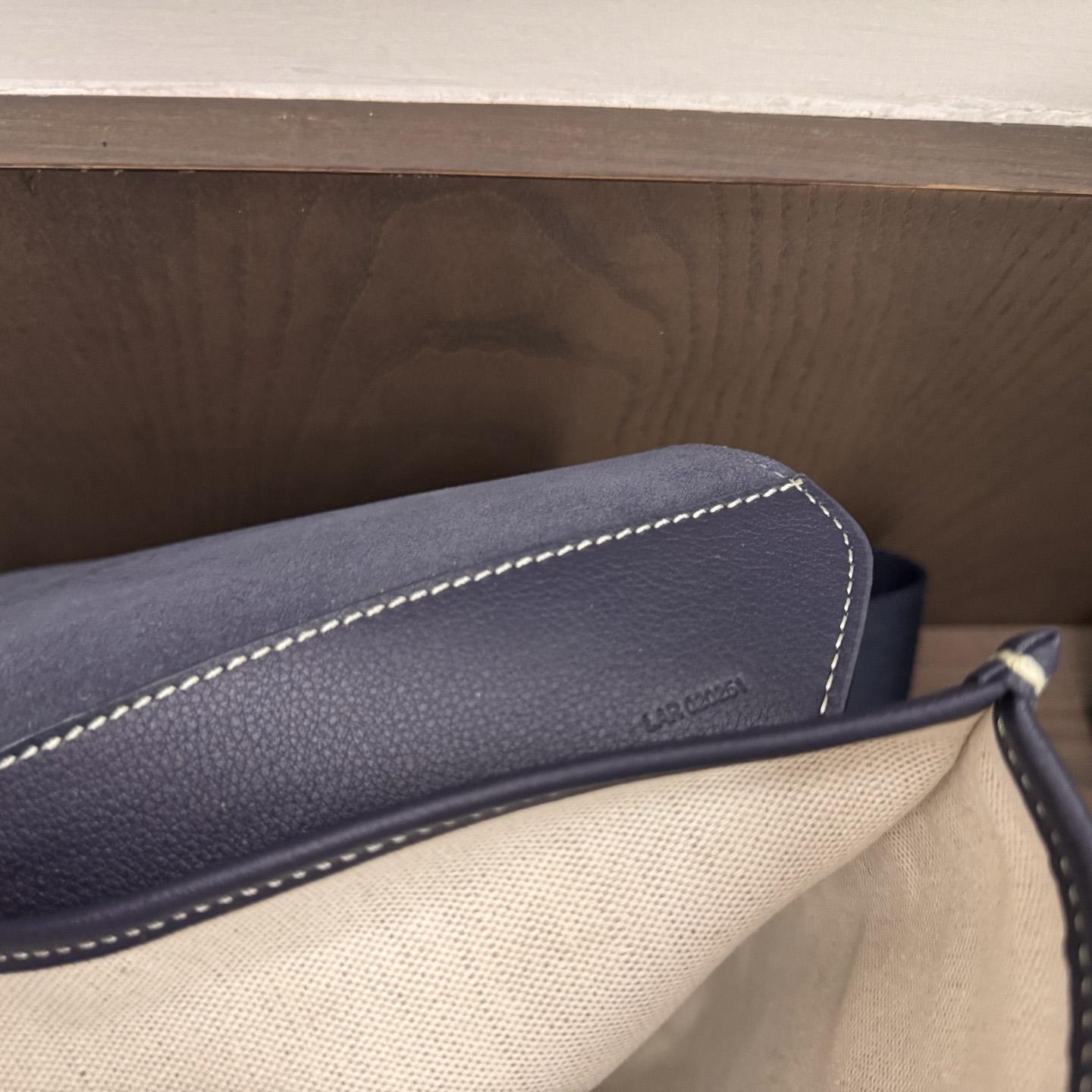 Goyard Coursier Messenger Bag - FashionPlug