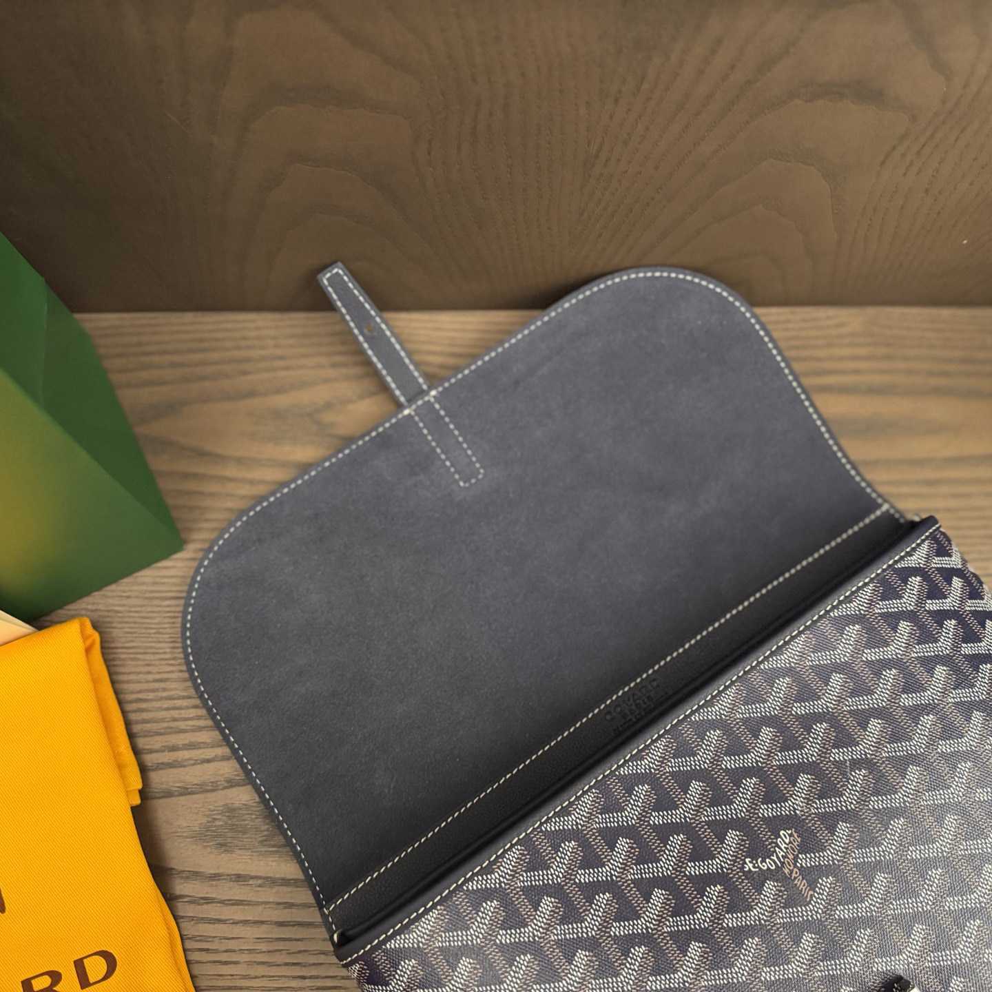Goyard Coursier Messenger Bag - FashionPlug