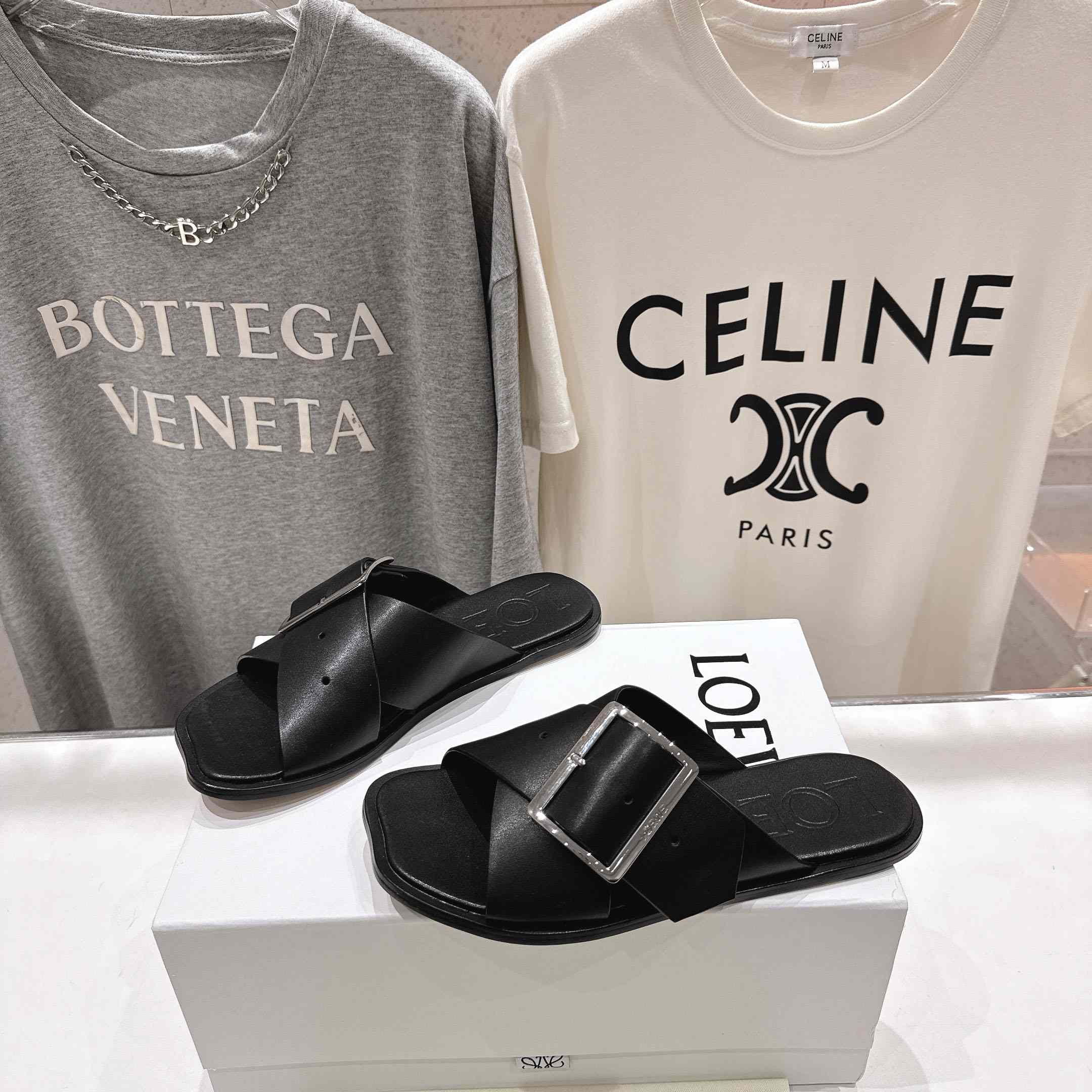 Loewe Petal Belt Flat Sandal In Vegetable-tanned Calfskin - FashionPlug