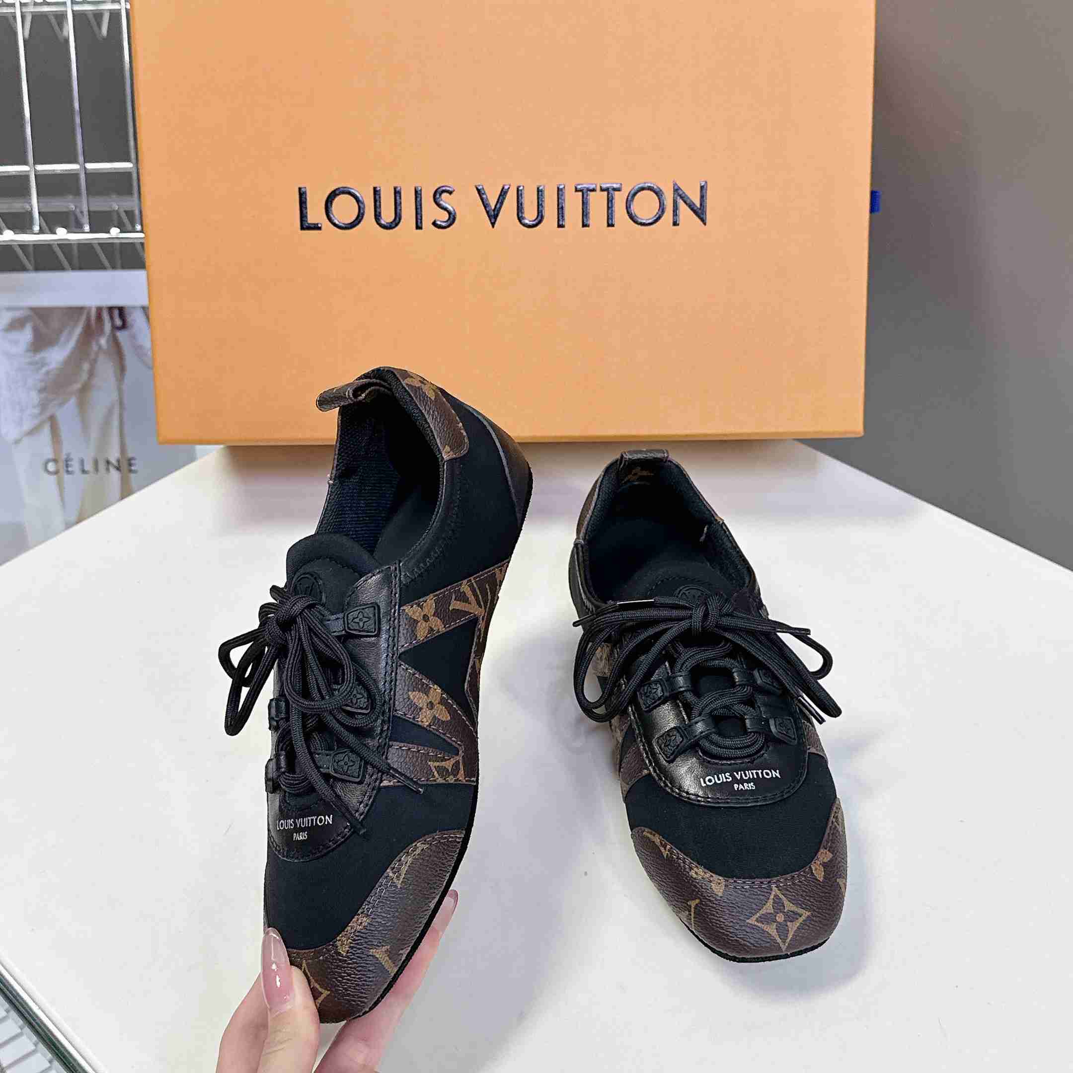 Louis Vuitton LV Sneakerina   1AHNDI - FashionPlug