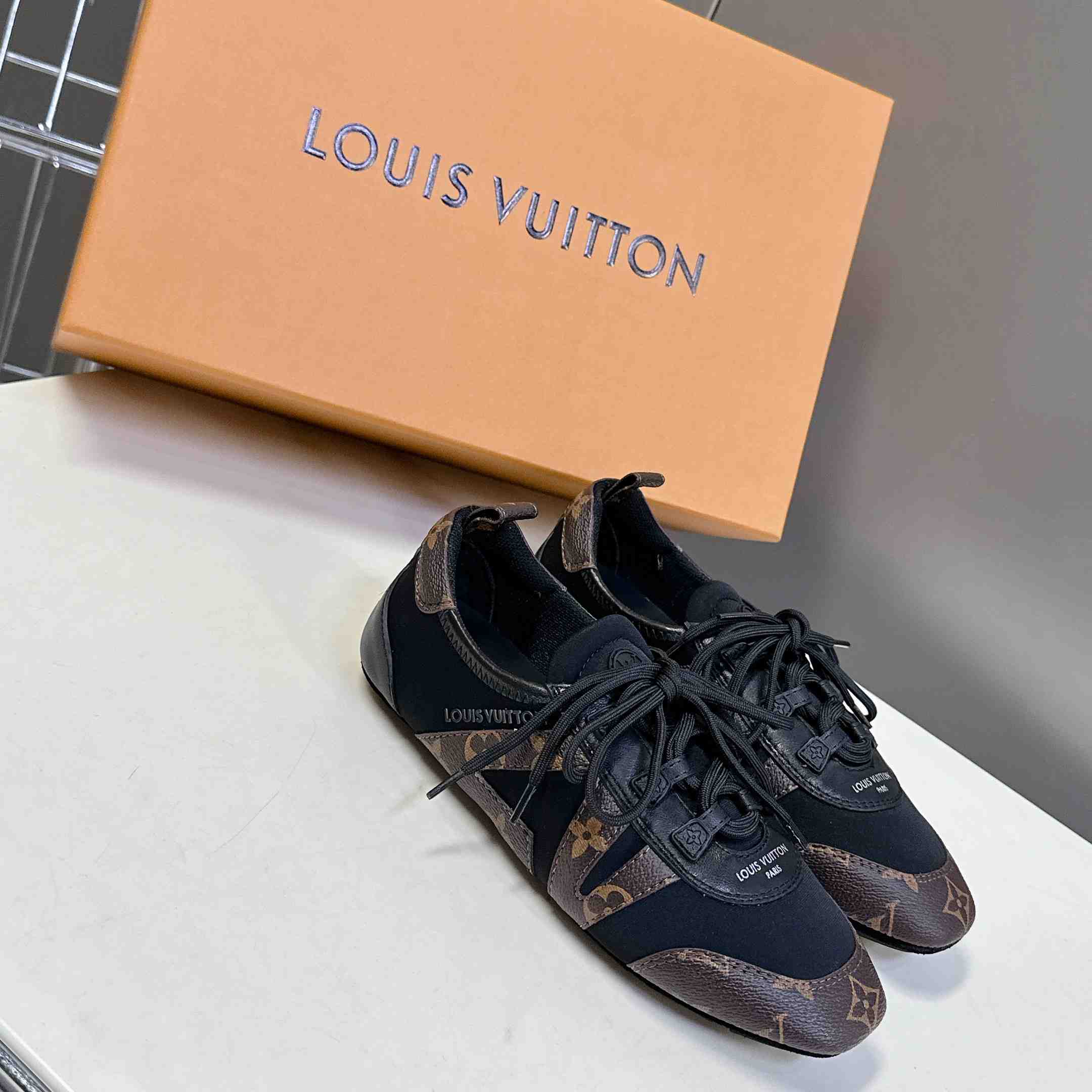 Louis Vuitton LV Sneakerina   1AHNDI - FashionPlug