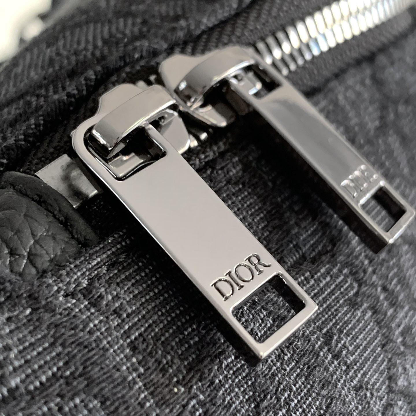 Dior 8 Belt Bag  - FashionPlug