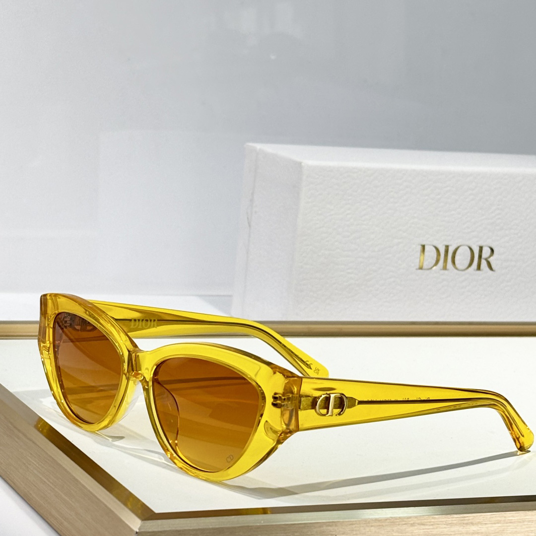 Dior DiorGlowB11 Sunglasses  - FashionPlug