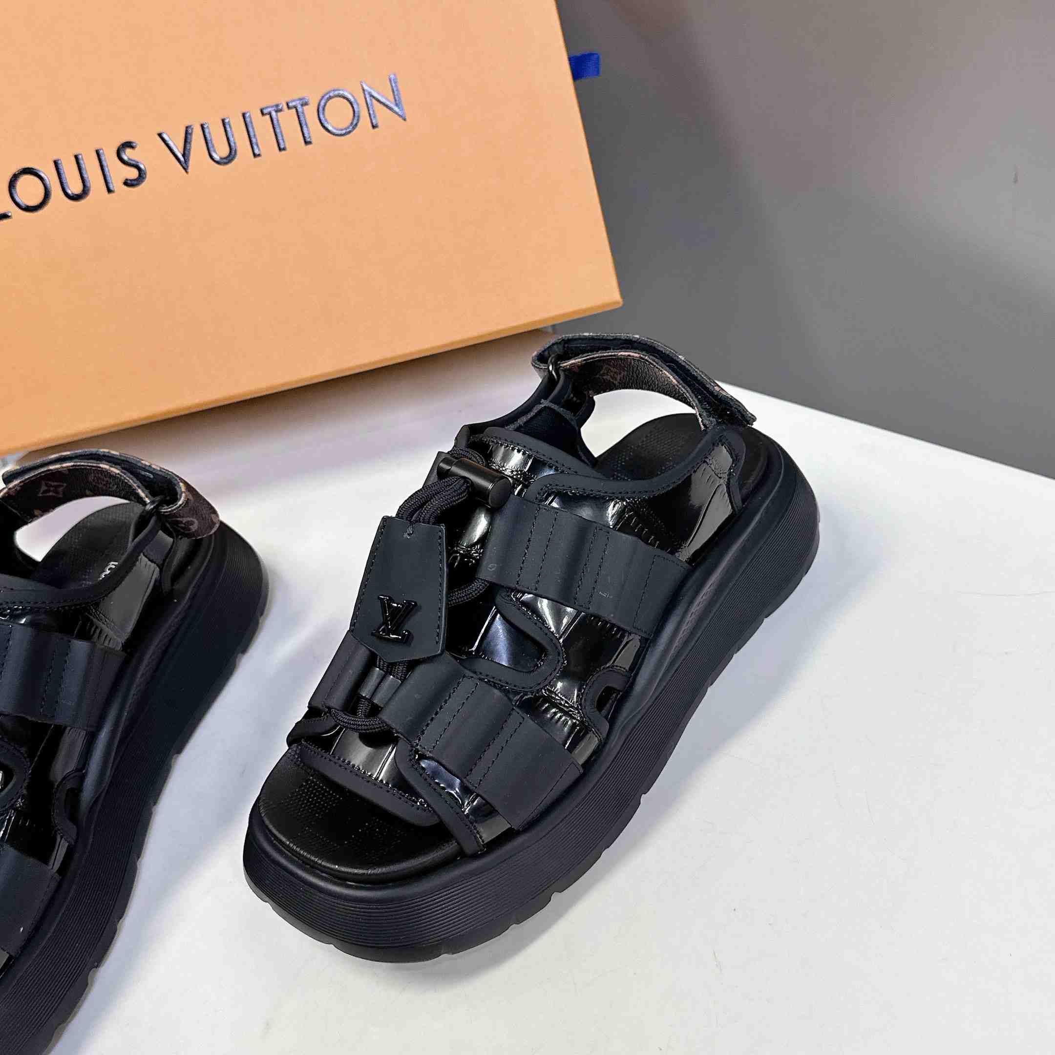 Louis Vuitton Chameleon Comfort Sandal  1AHNJO - FashionPlug
