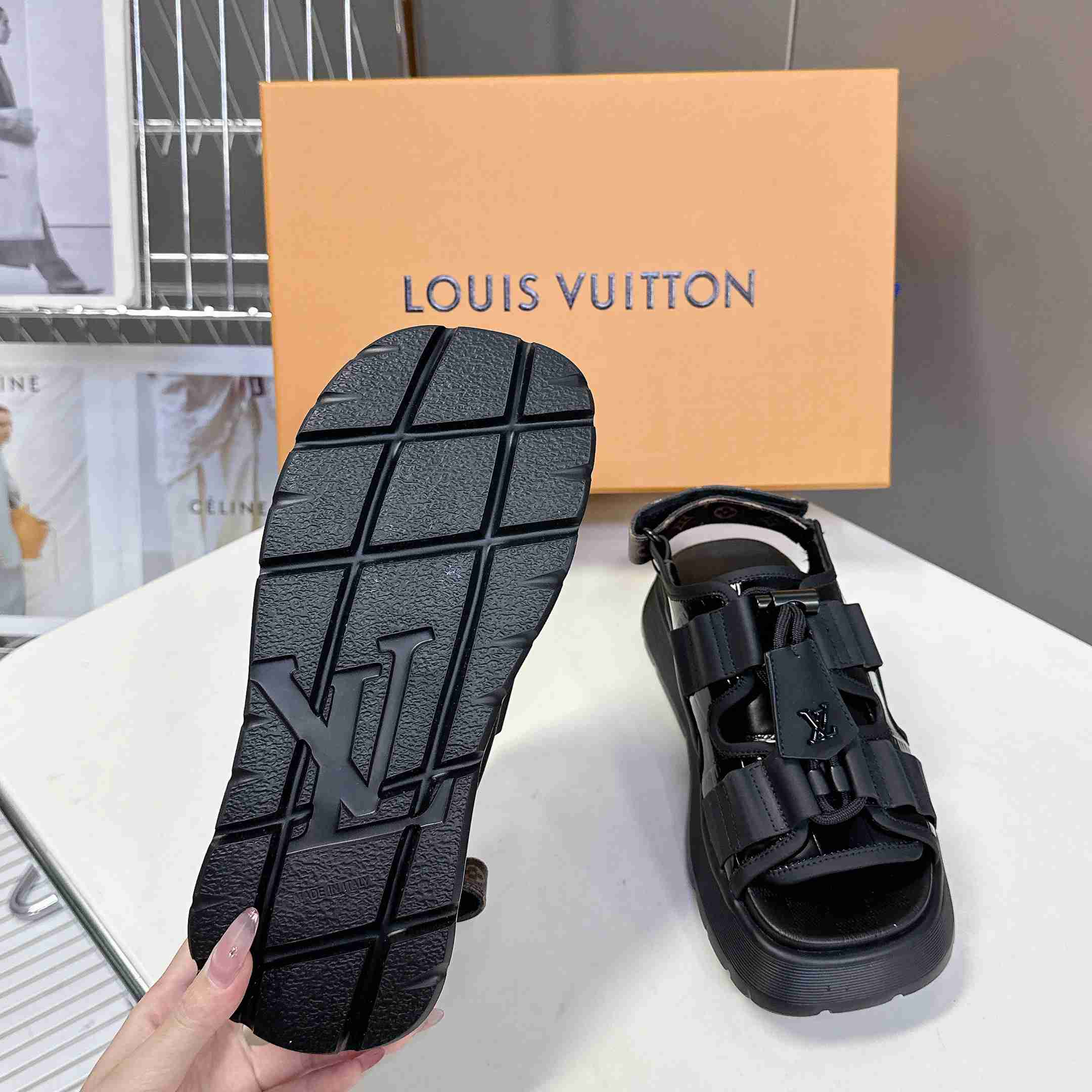 Louis Vuitton Chameleon Comfort Sandal  1AHNJO - FashionPlug