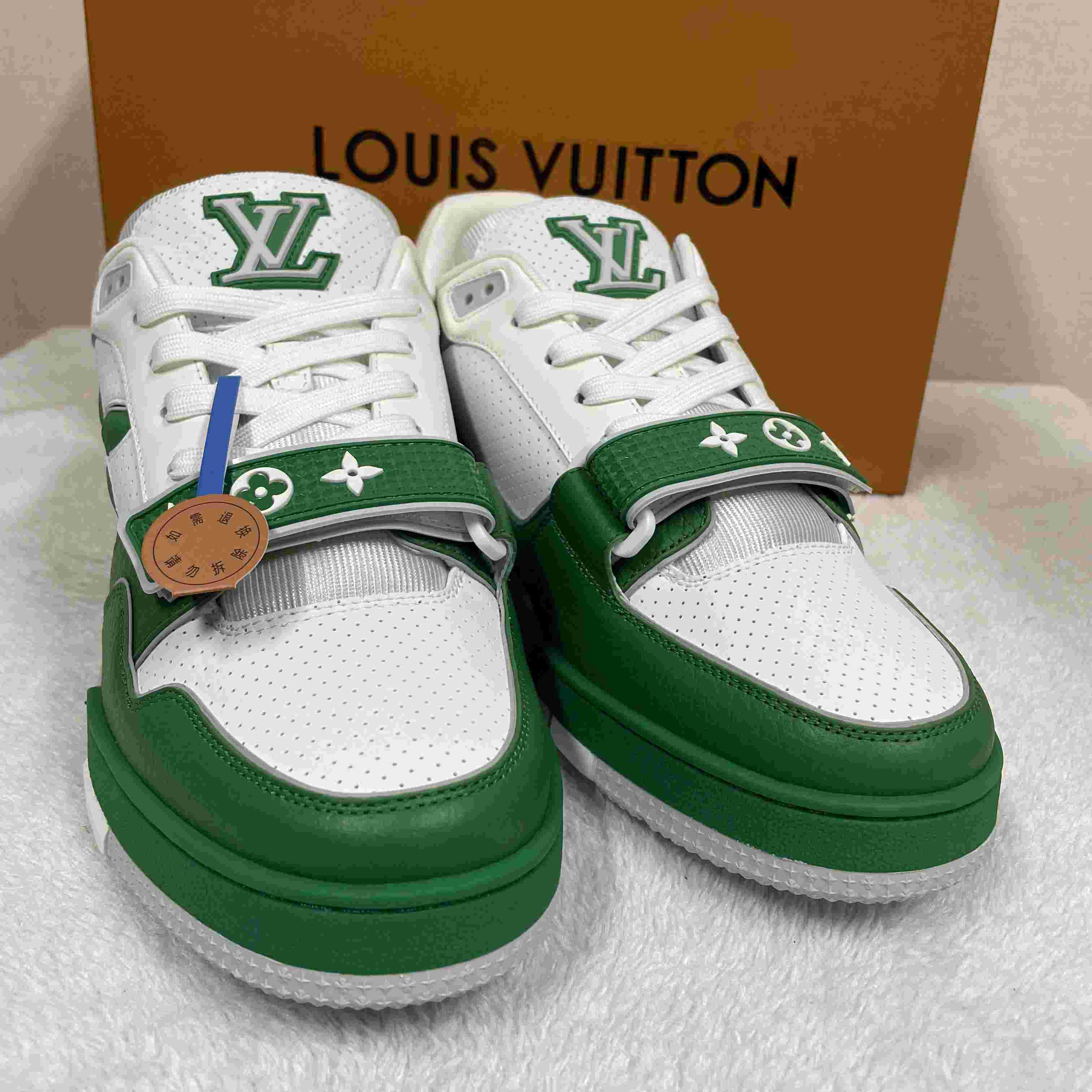 LV Trainer Sneaker 1AHTCZ  - FashionPlug