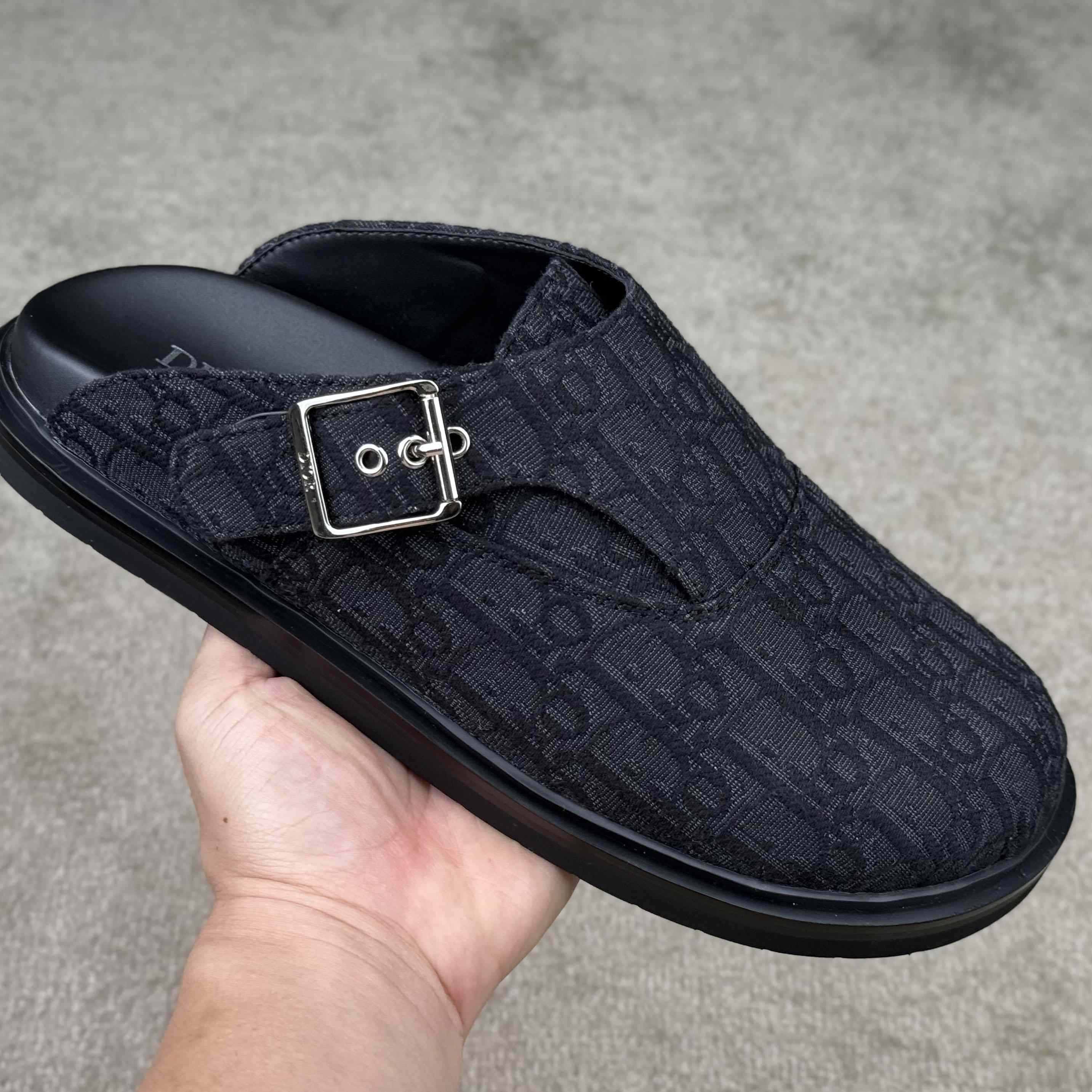 Dior Aqua Mule  - FashionPlug