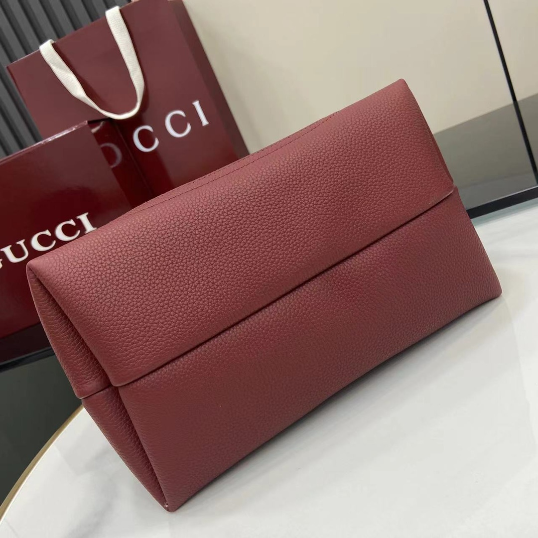 Gucci Softbit Medium Top Handle Bag - FashionPlug