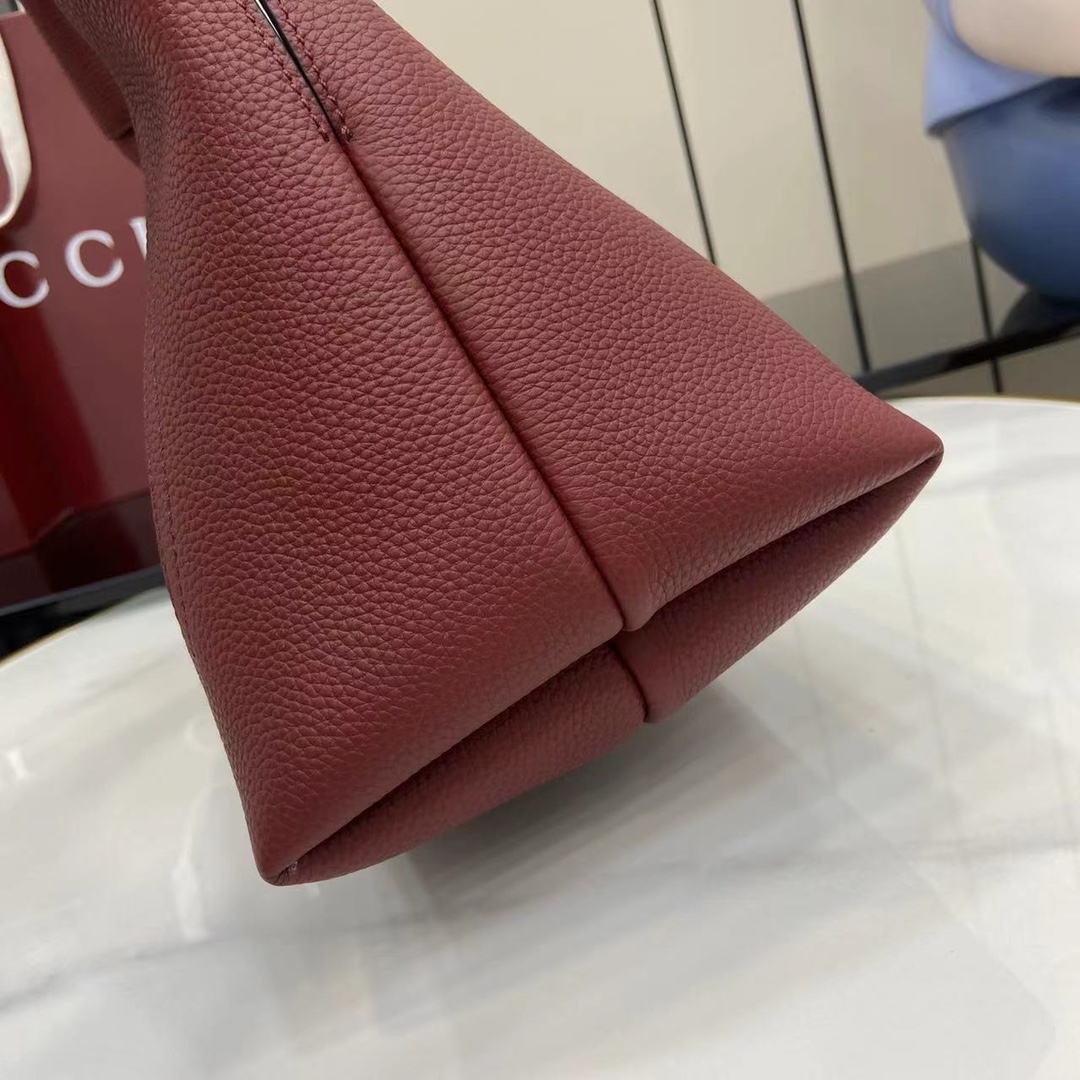Gucci Softbit Medium Top Handle Bag - FashionPlug