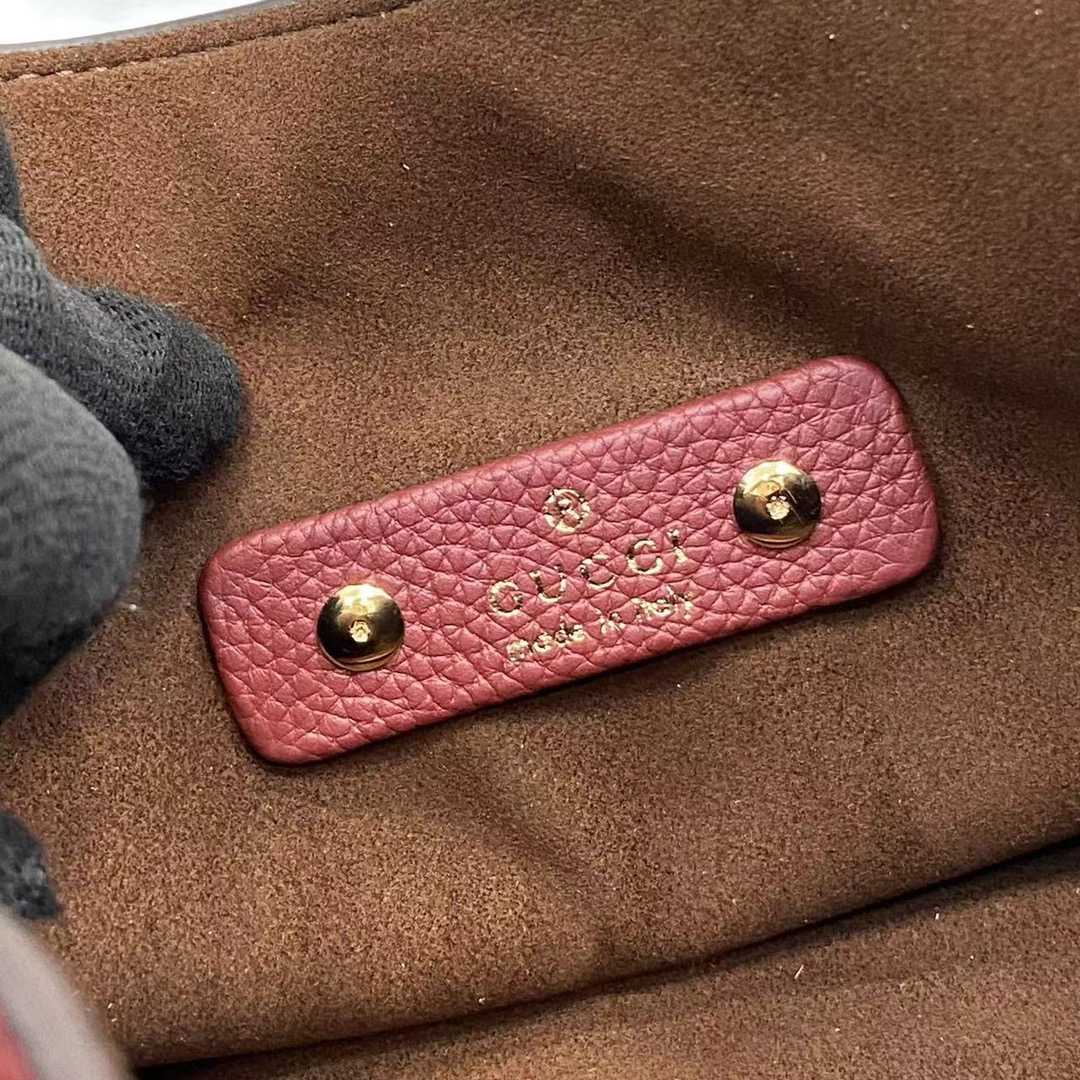 Gucci Softbit Medium Top Handle Bag - FashionPlug