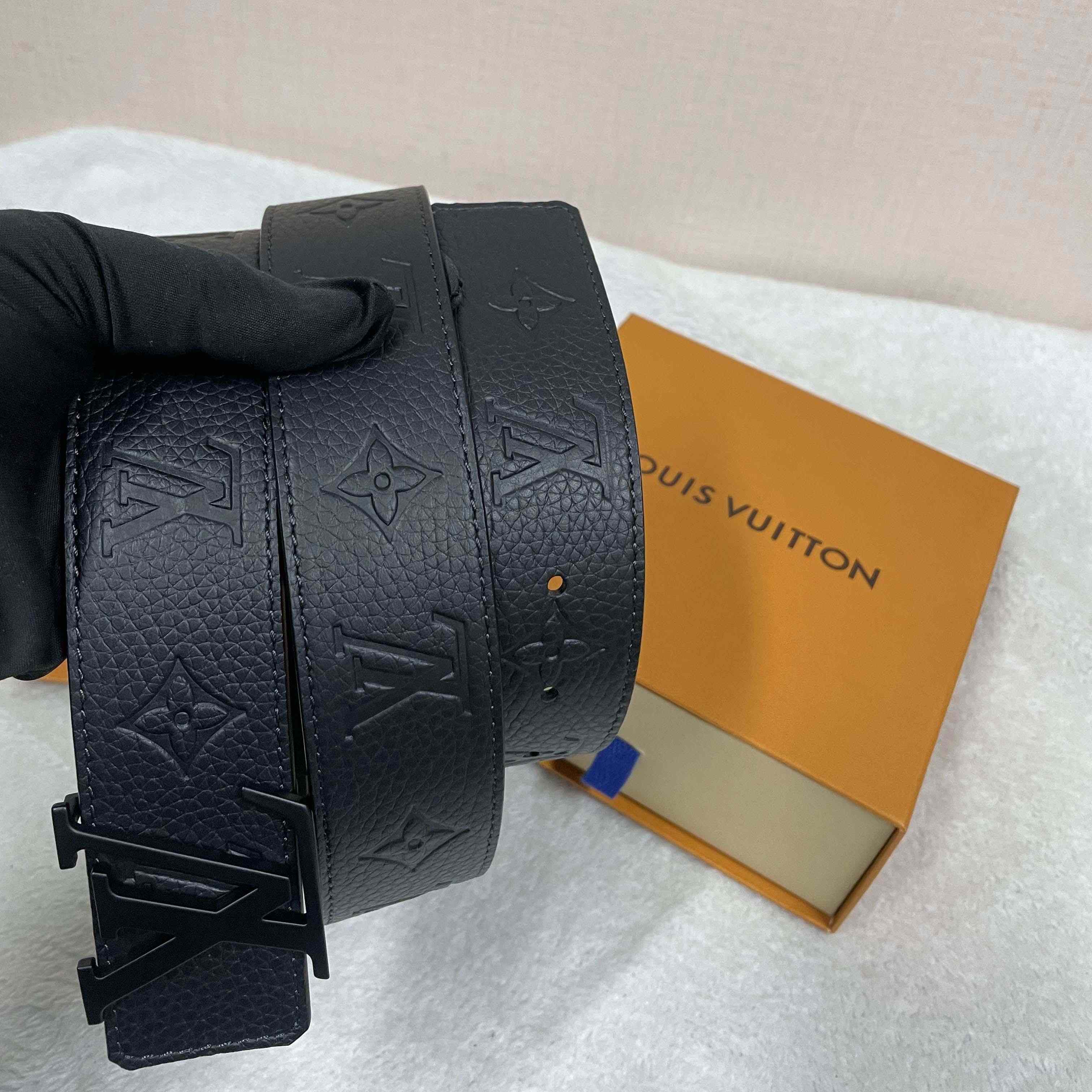 Louis Vuitton Reversible Belt - FashionPlug