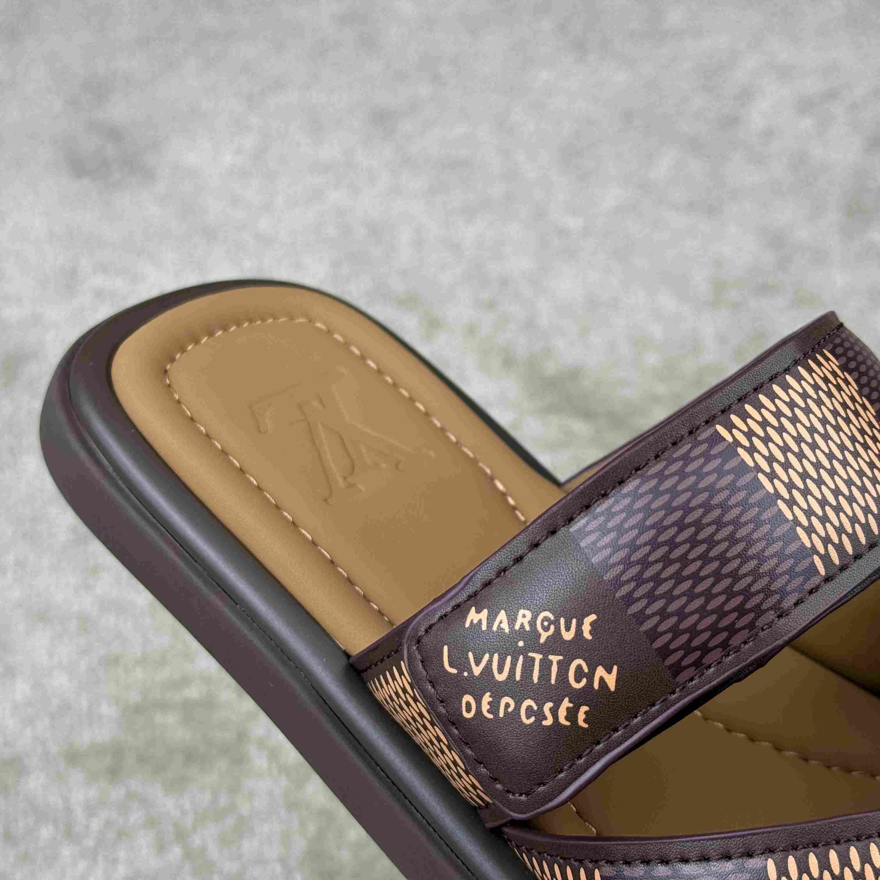Louis Vuitton LV Venice Mule    1ACRJB - FashionPlug