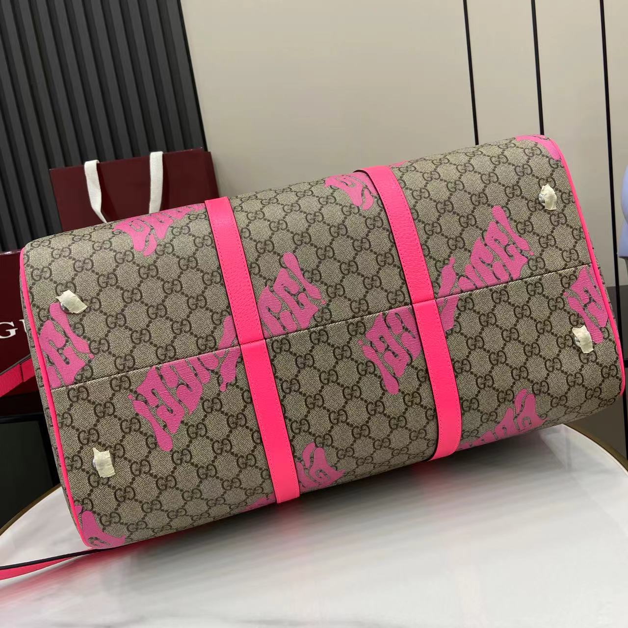 Gucci Medium Duffle Bag With Print - FashionPlug