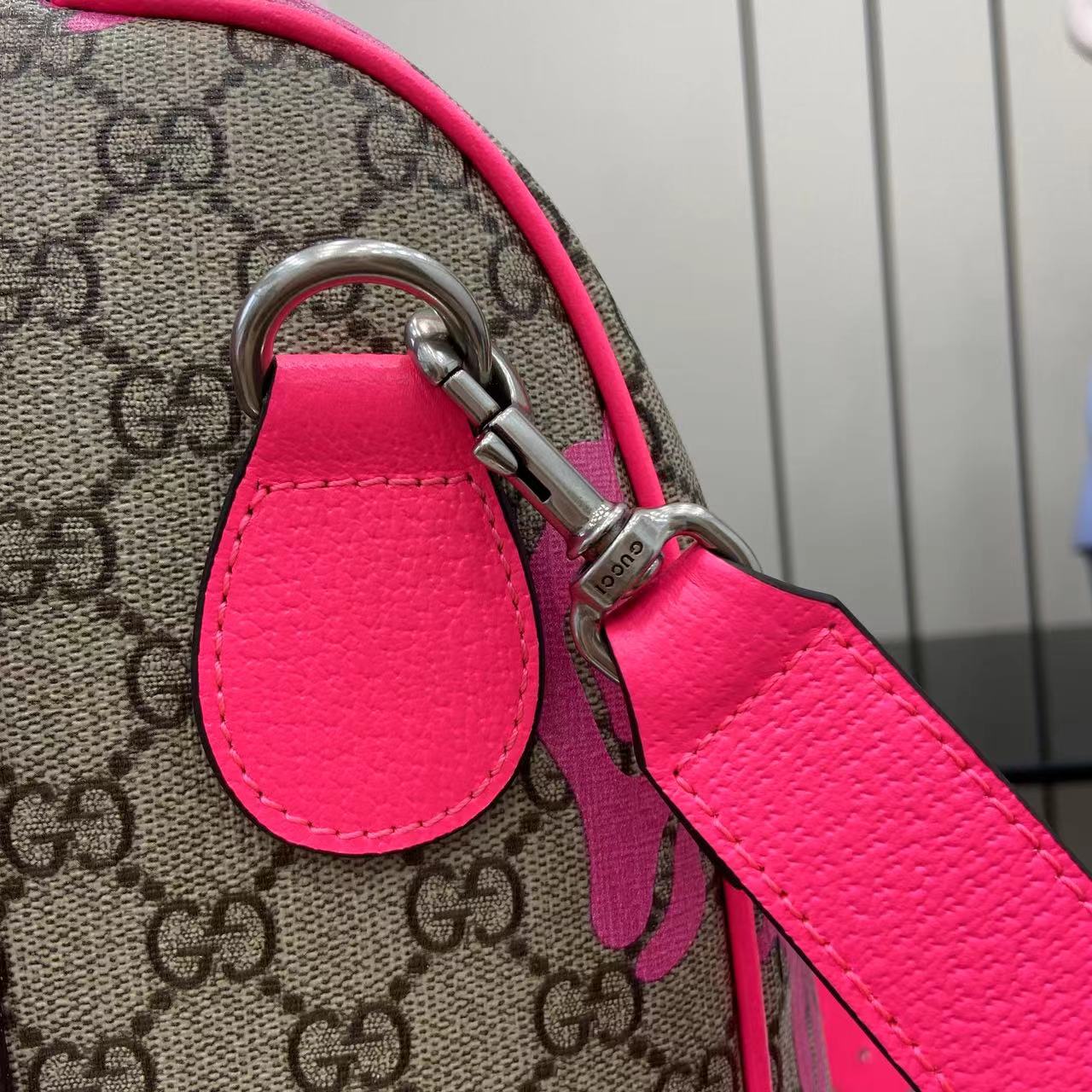 Gucci Medium Duffle Bag With Print - FashionPlug