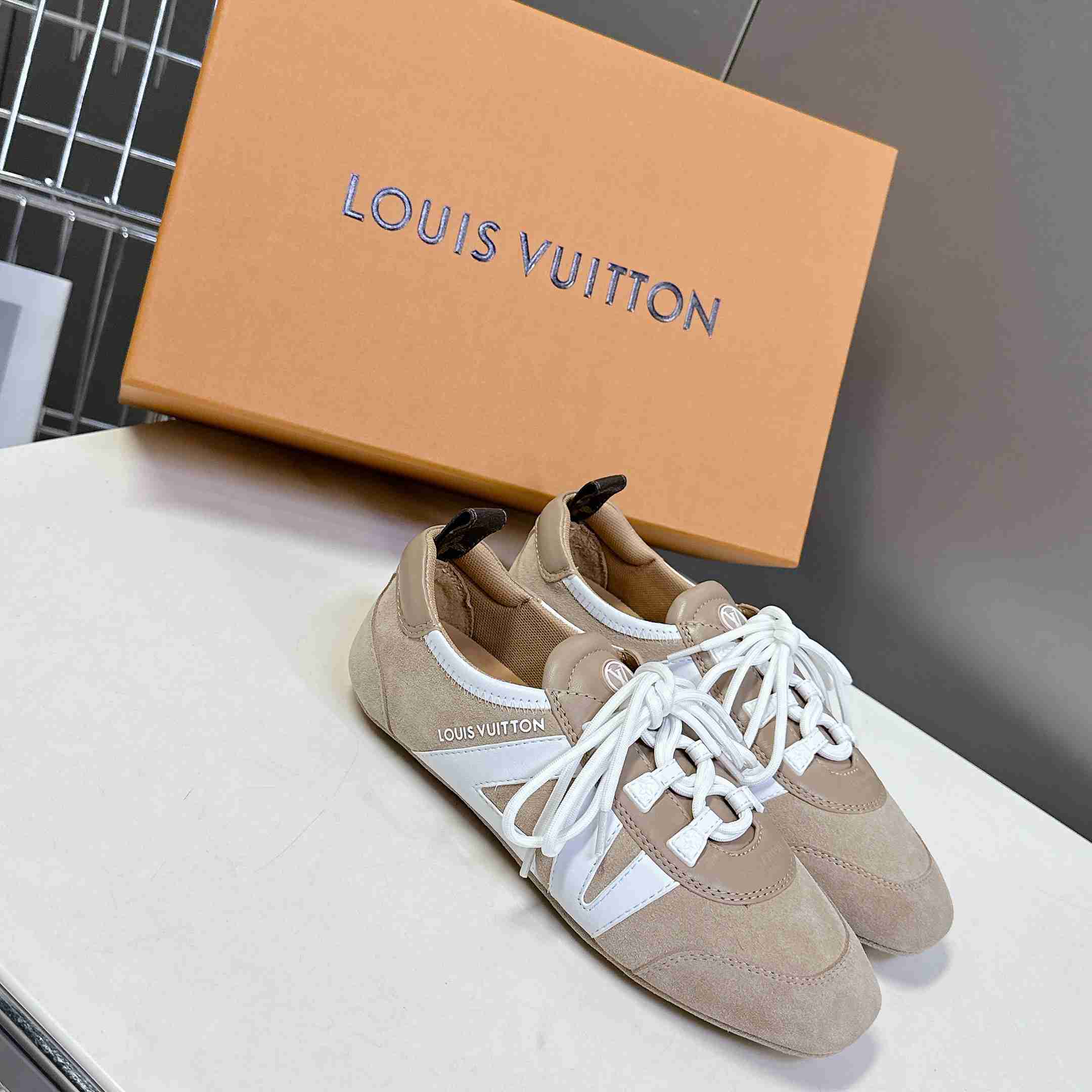 Louis Vuitton LV Sneakerina   1AHNFA - FashionPlug
