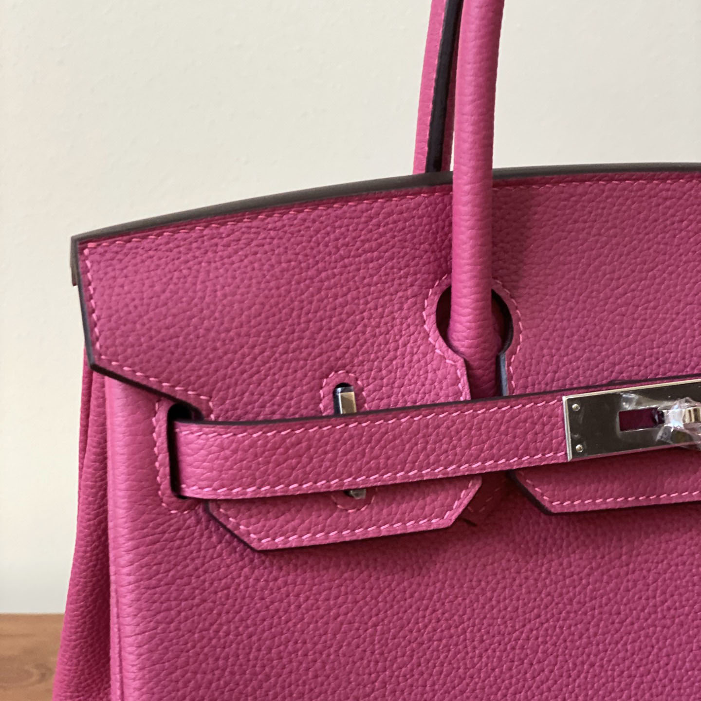 Hermès Birkin 25 Handbag - FashionPlug