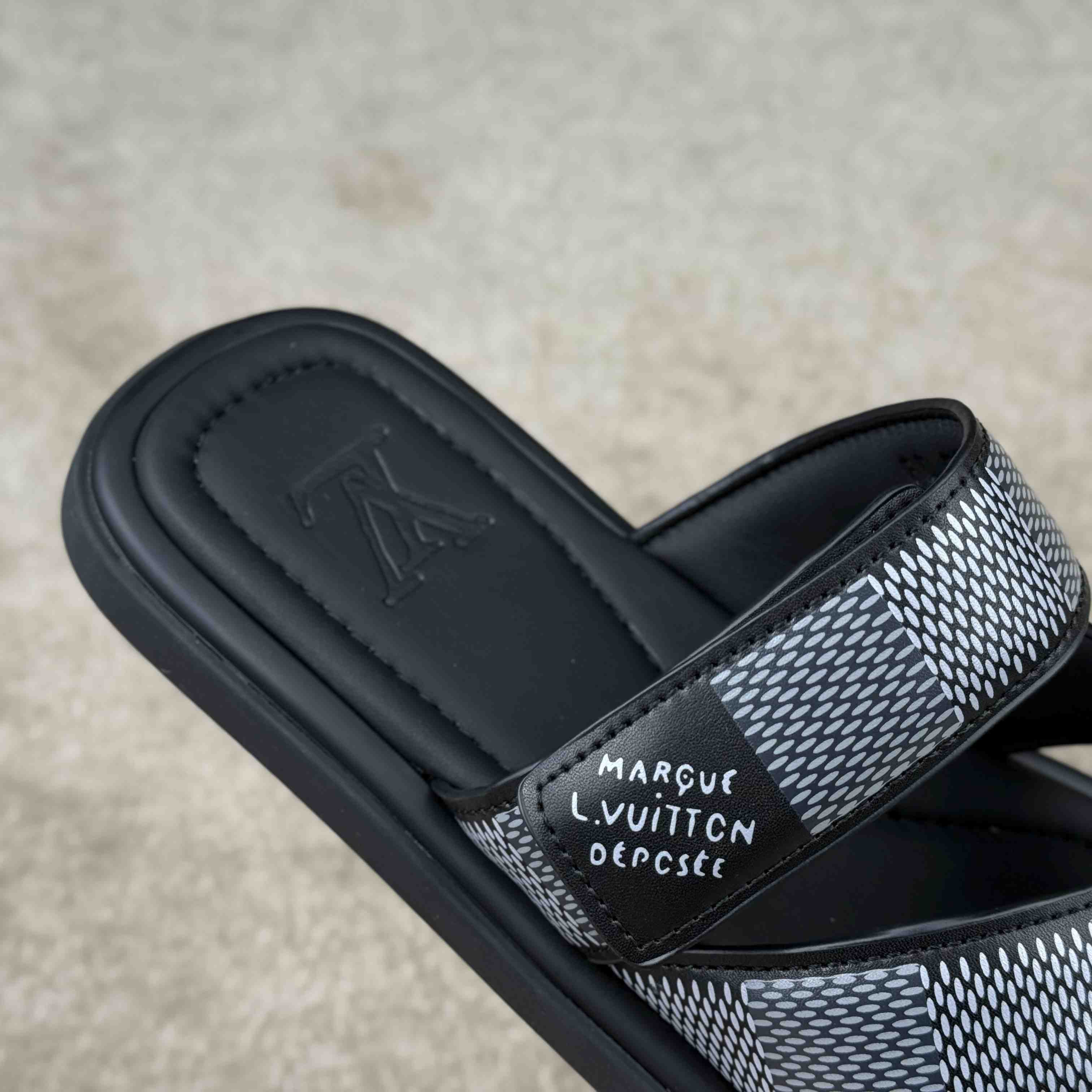 Louis Vuitton LV Venice Mule    1ACRIV - FashionPlug