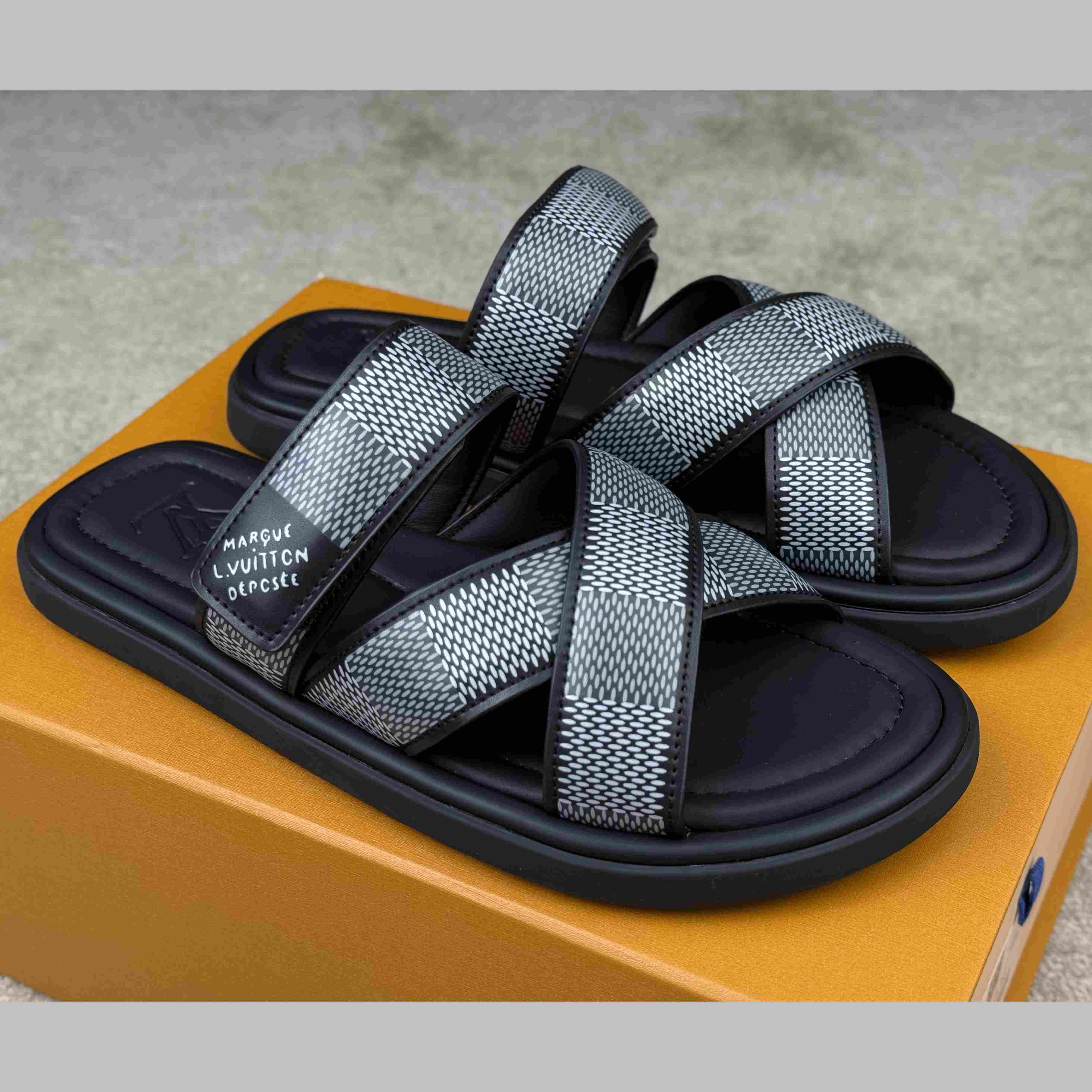 Louis Vuitton LV Venice Mule    1ACRIV - FashionPlug