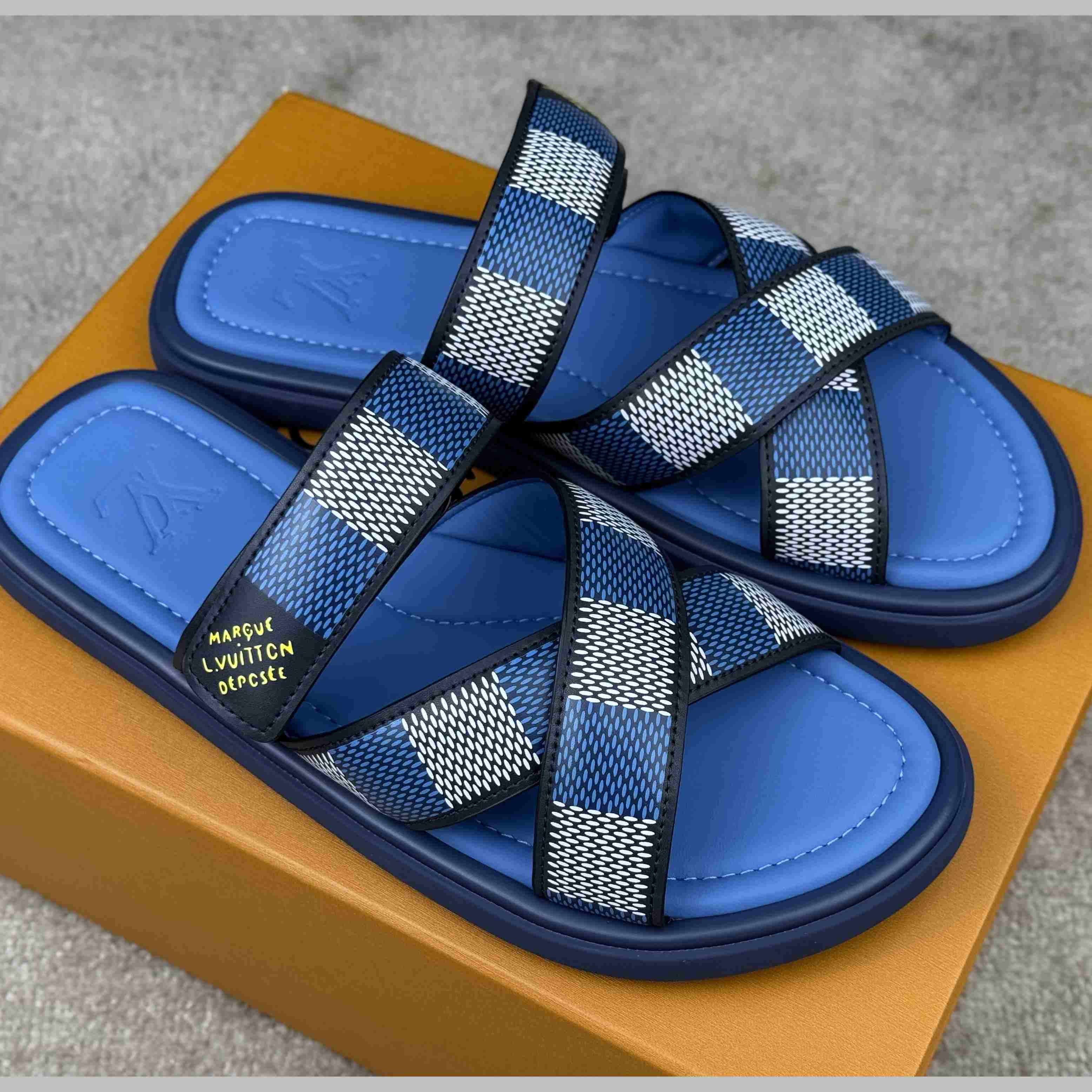 Louis Vuitton LV Venice Mule    1ACRIB - FashionPlug
