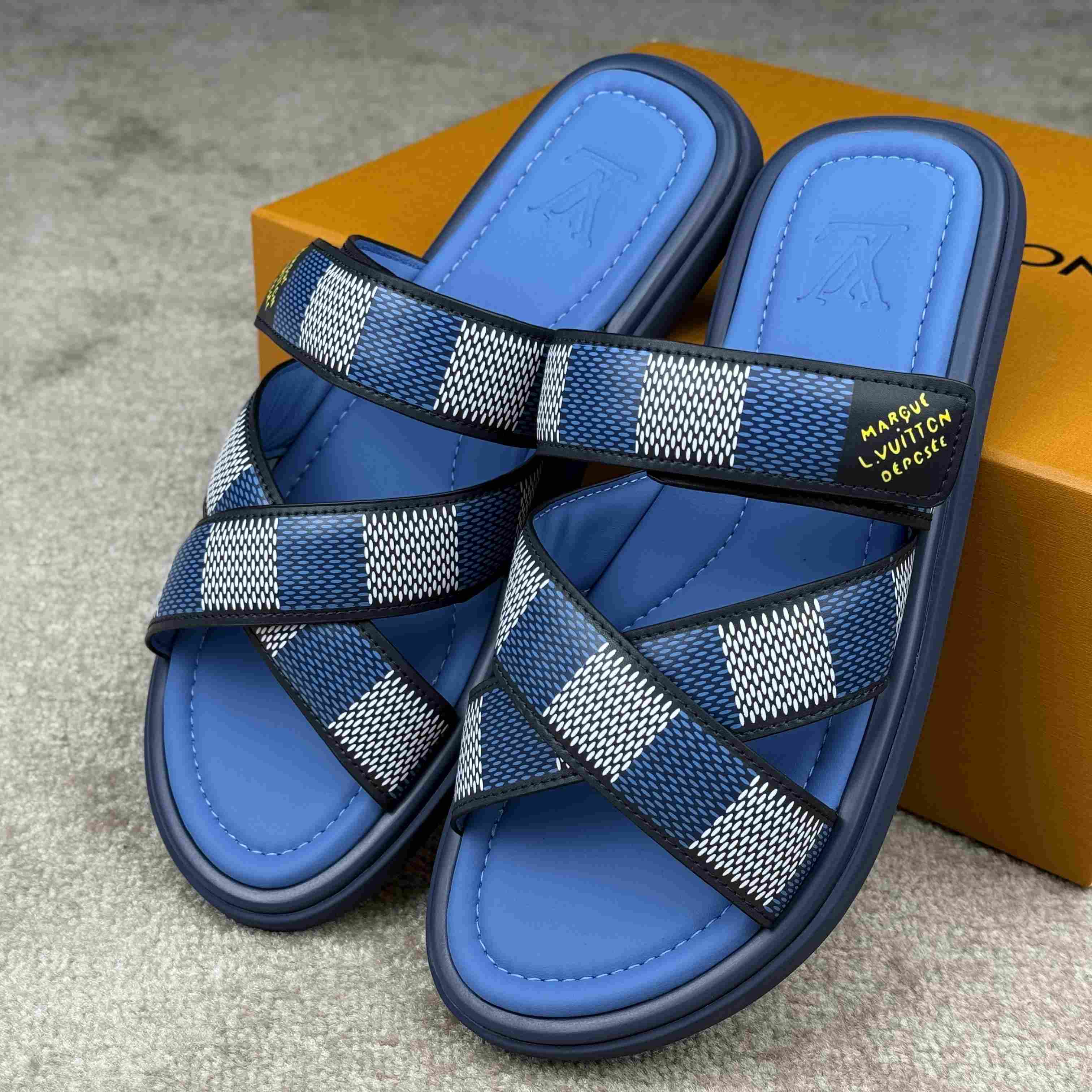 Louis Vuitton LV Venice Mule    1ACRIB - FashionPlug