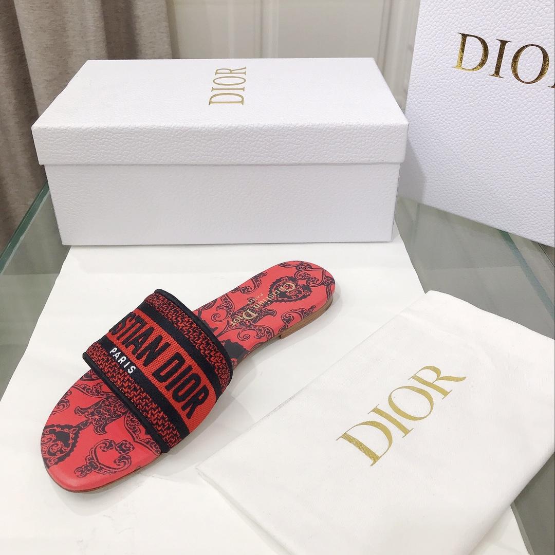 Dior Dway Slide  - FashionPlug