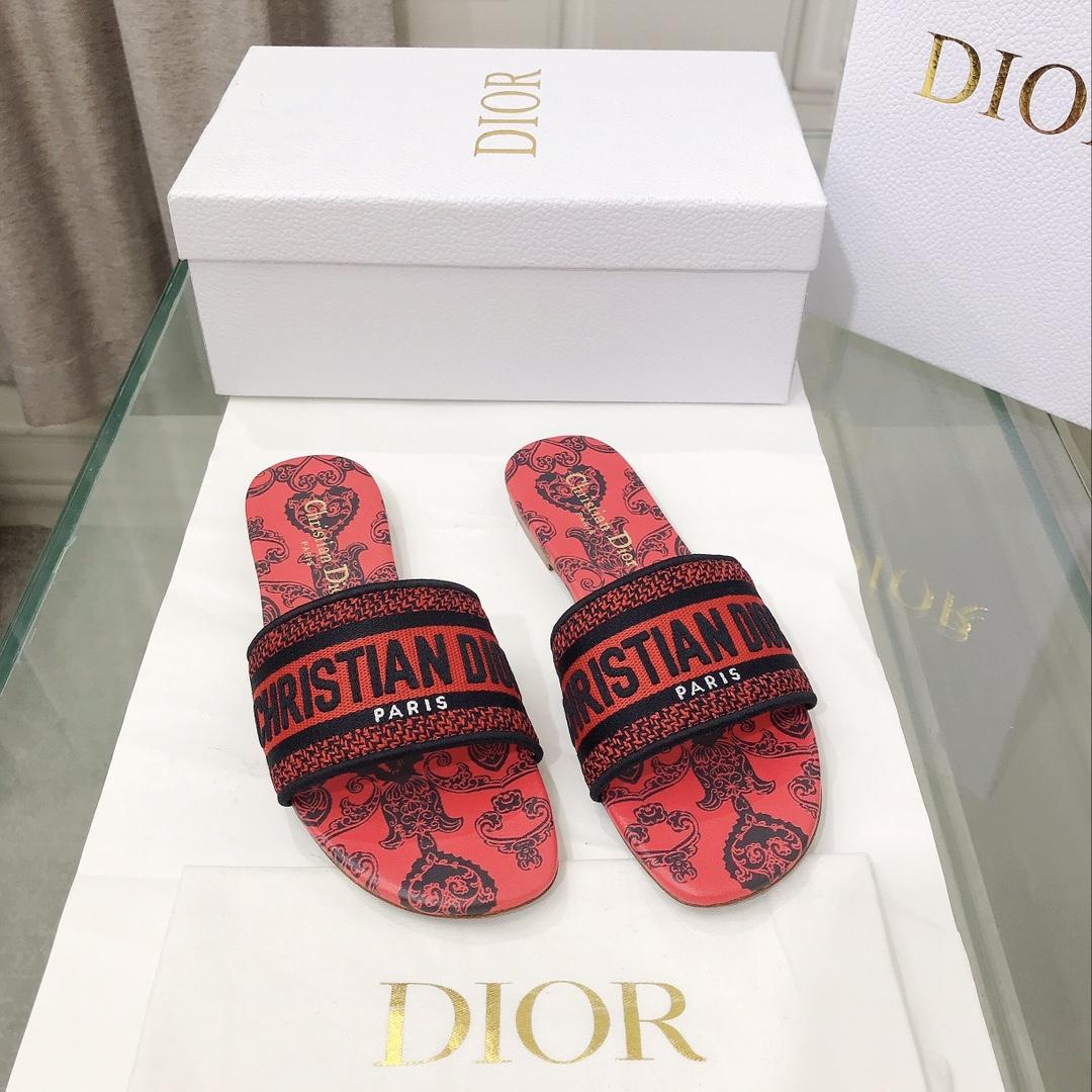 Dior Dway Slide  - FashionPlug