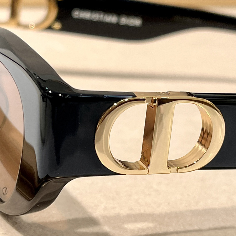 Dior 30Montaigne S9U Sunglasses  - FashionPlug