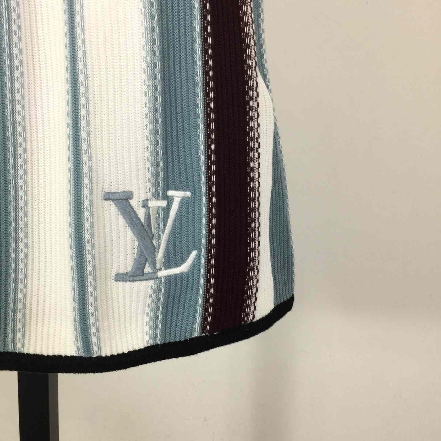 Louis Vuitton Striped Crochet Shorts   1AHVP1 - FashionPlug