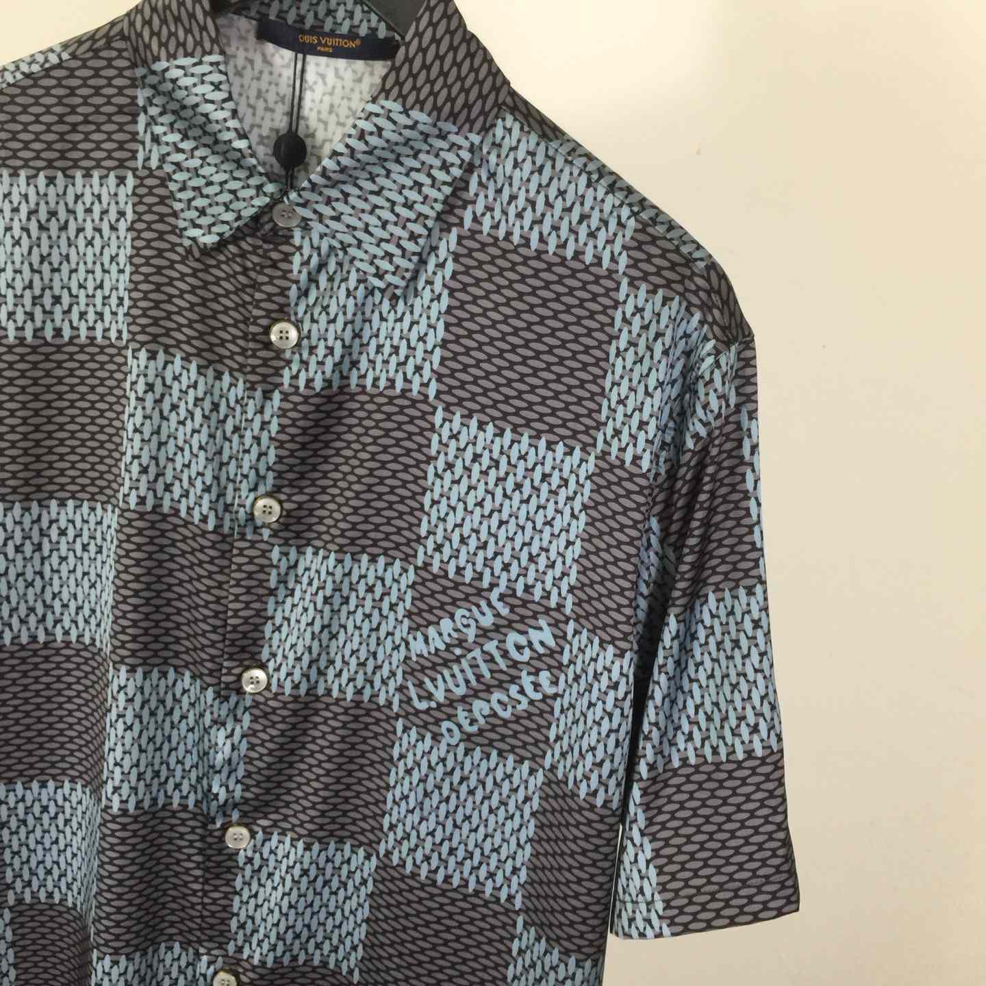 Louis Vuitton Damier Short-Sleeved Silk Shirt   1AHVXU - FashionPlug