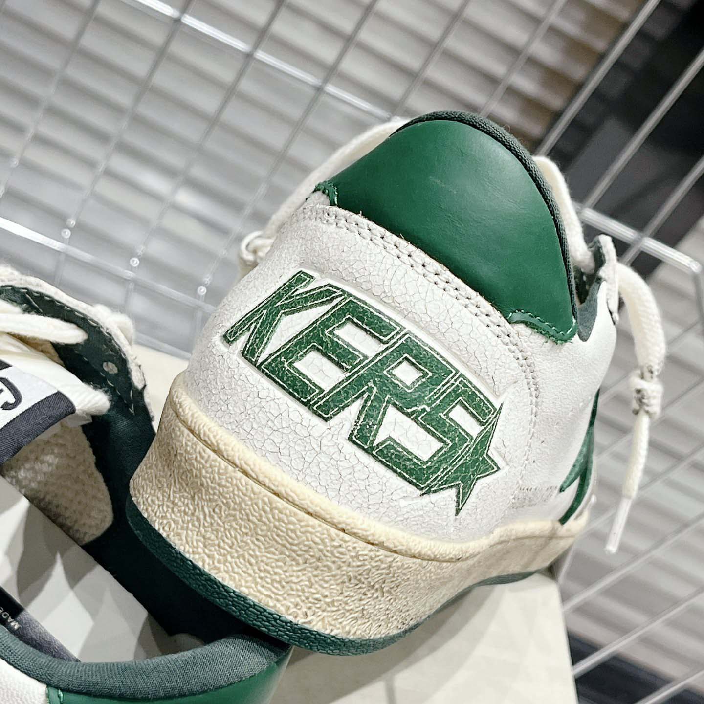 Golden Goose Ball Star Wishes In White Nappa Leather With Green Leather star And Heel Tab - FashionPlug