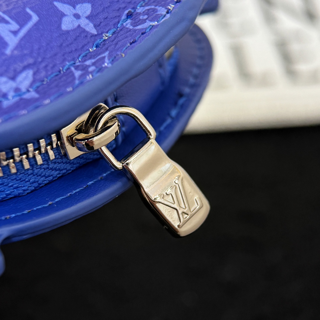 Louis Vuitton LV Crab Bag Charm   M02217 - FashionPlug